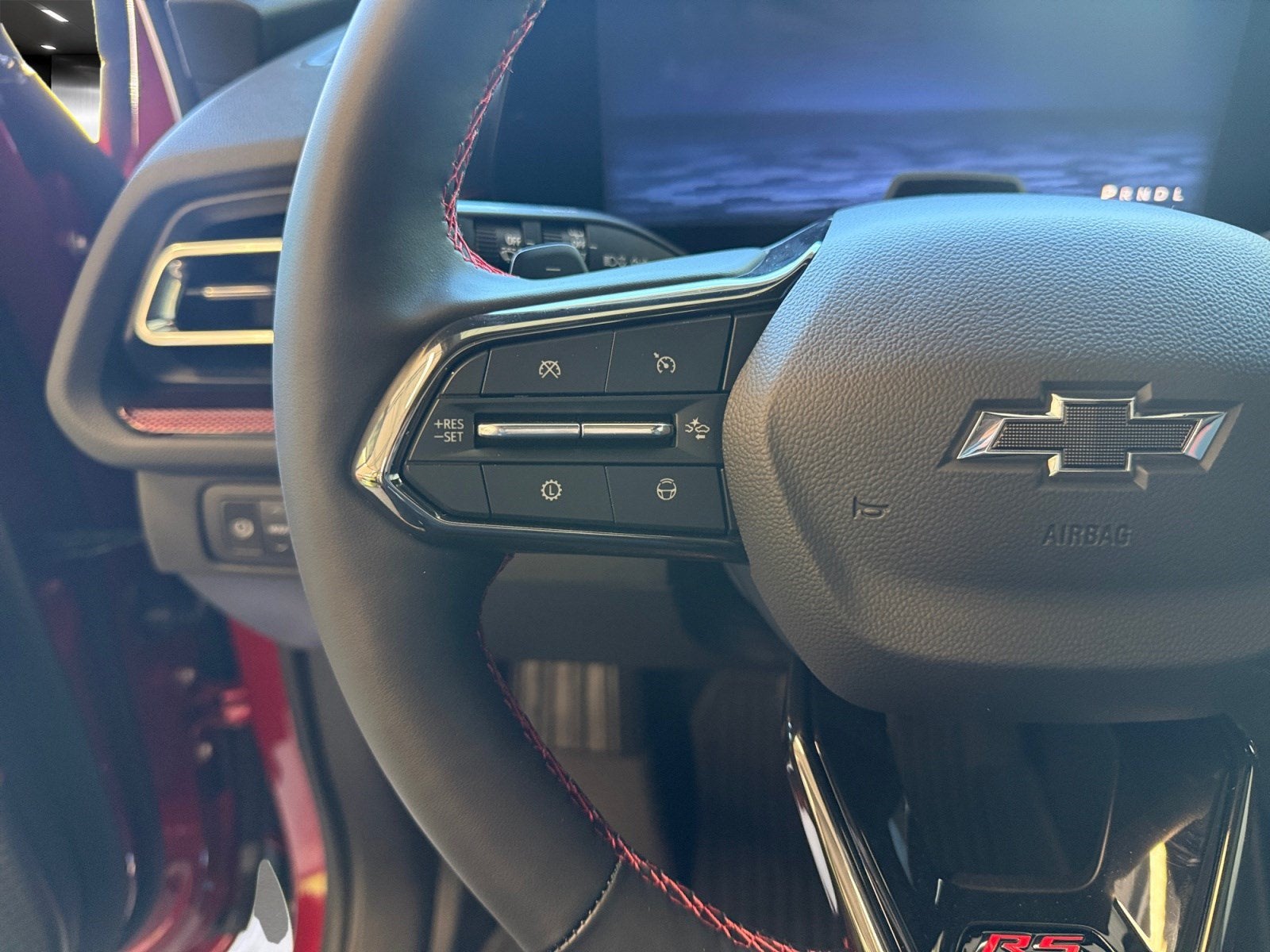 2027 Chevrolet Traverse FWD RS