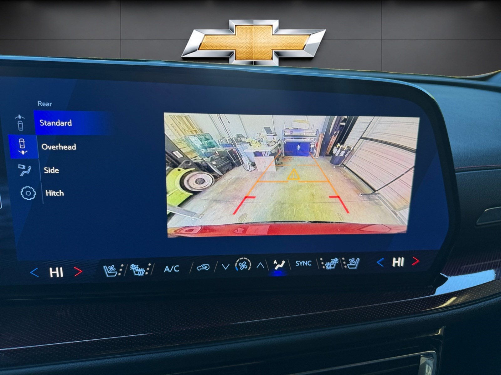 2027 Chevrolet Traverse FWD RS