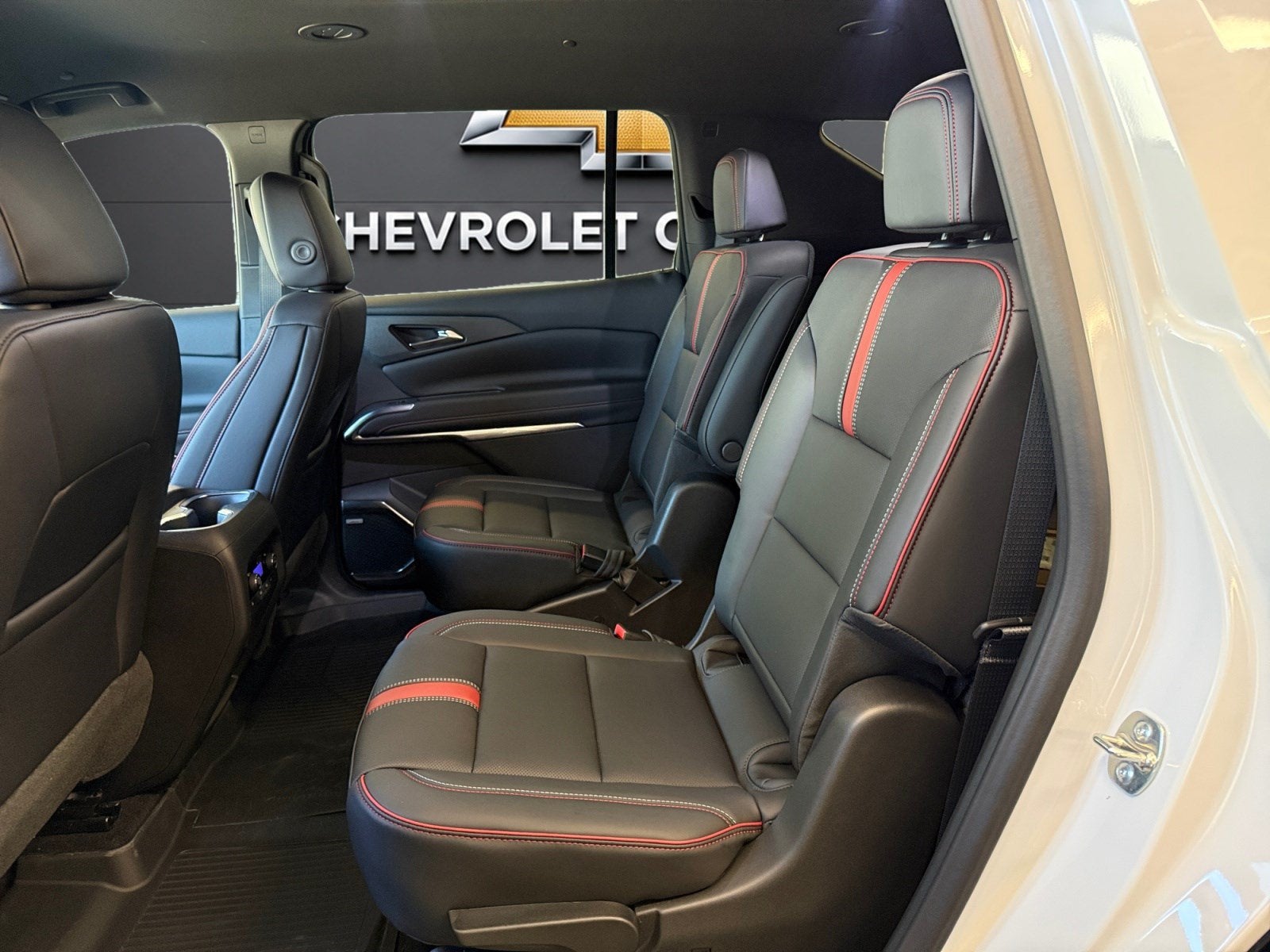 2027 Chevrolet Traverse FWD RS