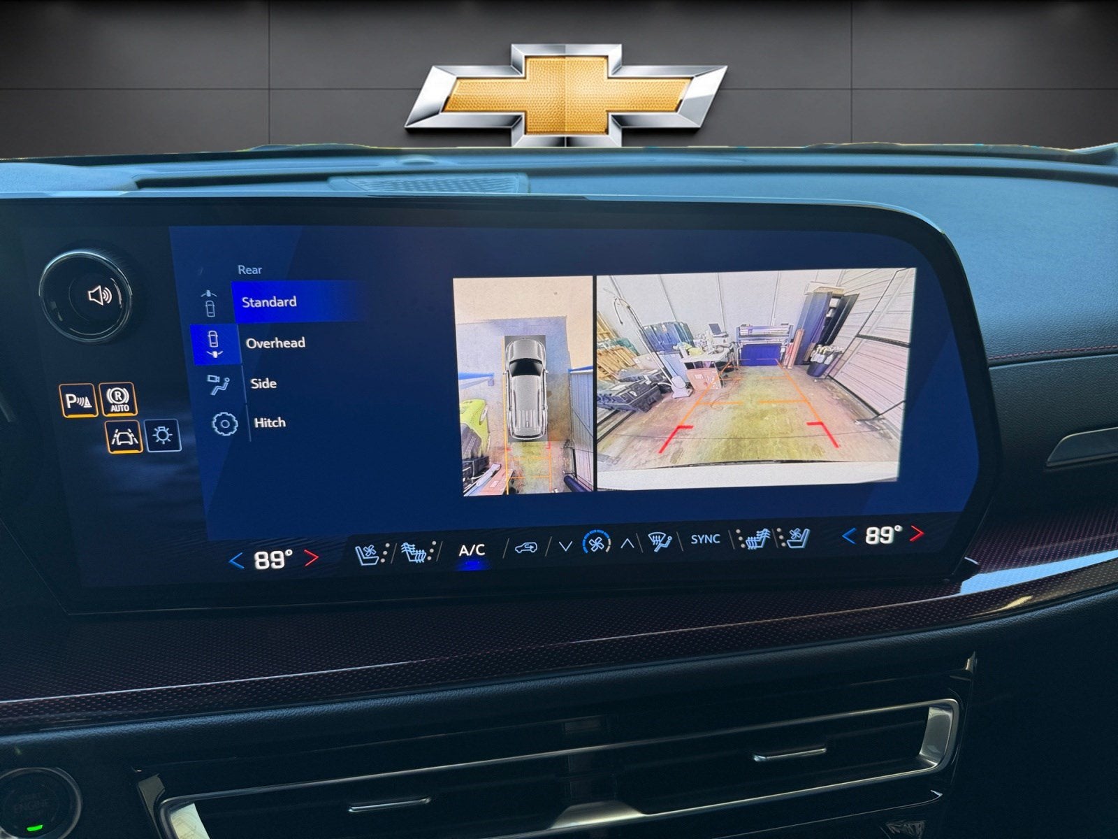 2027 Chevrolet Traverse FWD RS