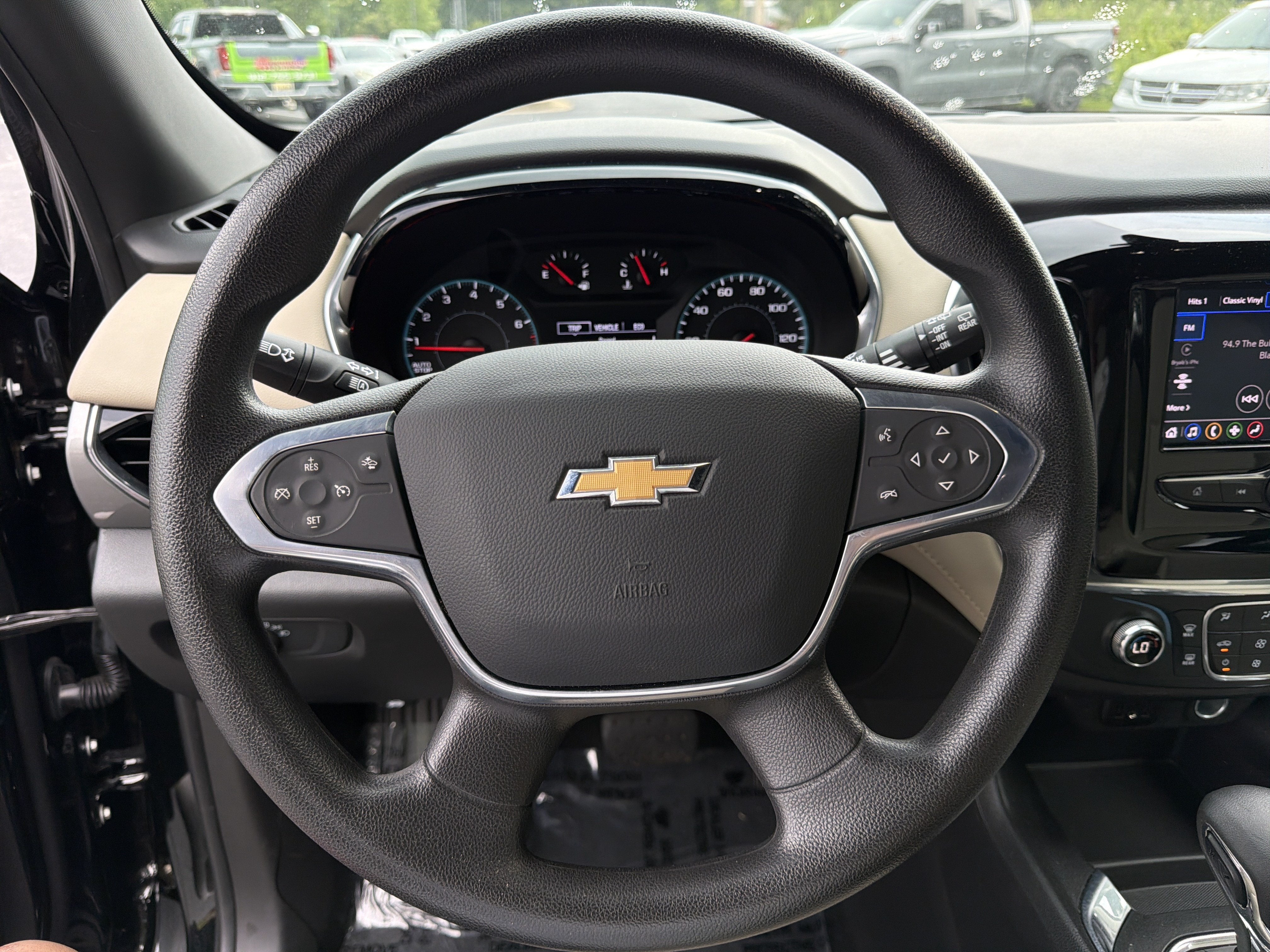 2022 Chevrolet Traverse LS