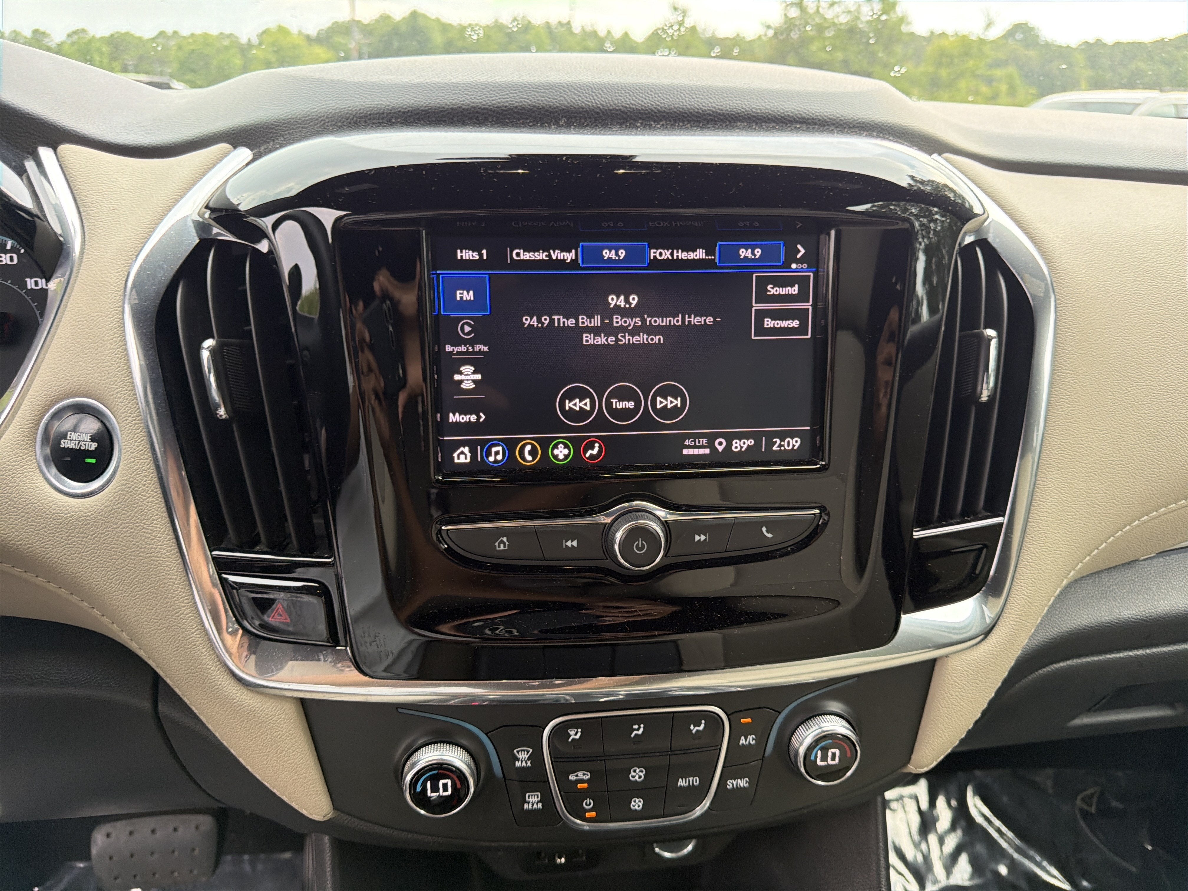 2022 Chevrolet Traverse LS