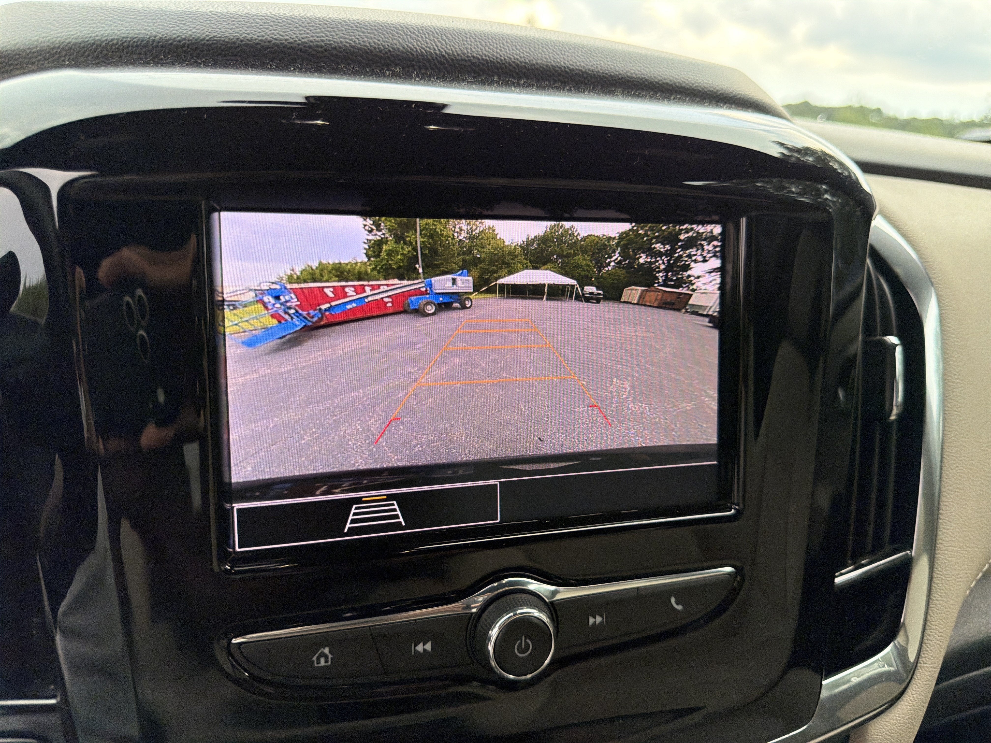 2022 Chevrolet Traverse LS