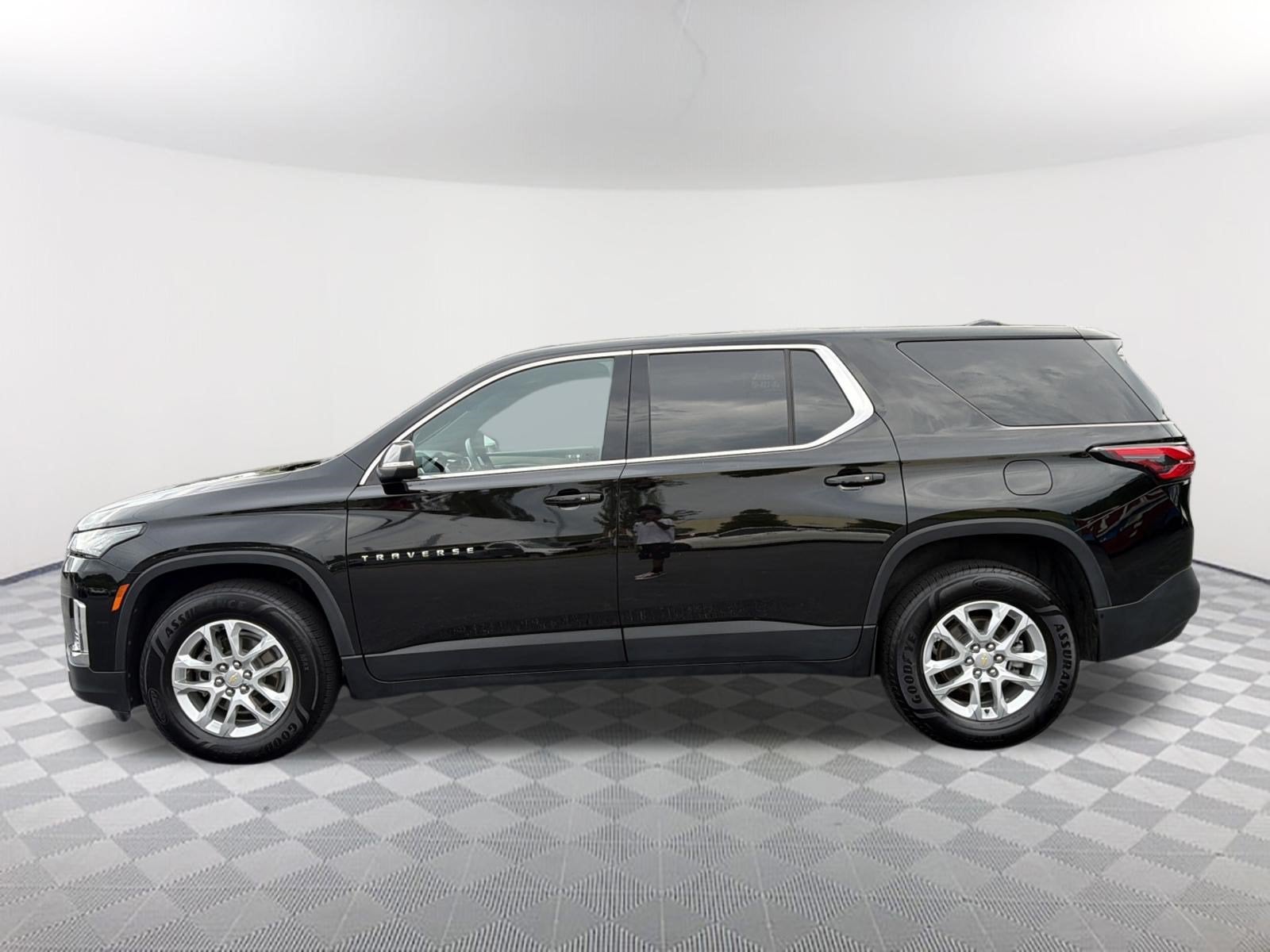 2022 Chevrolet Traverse LS