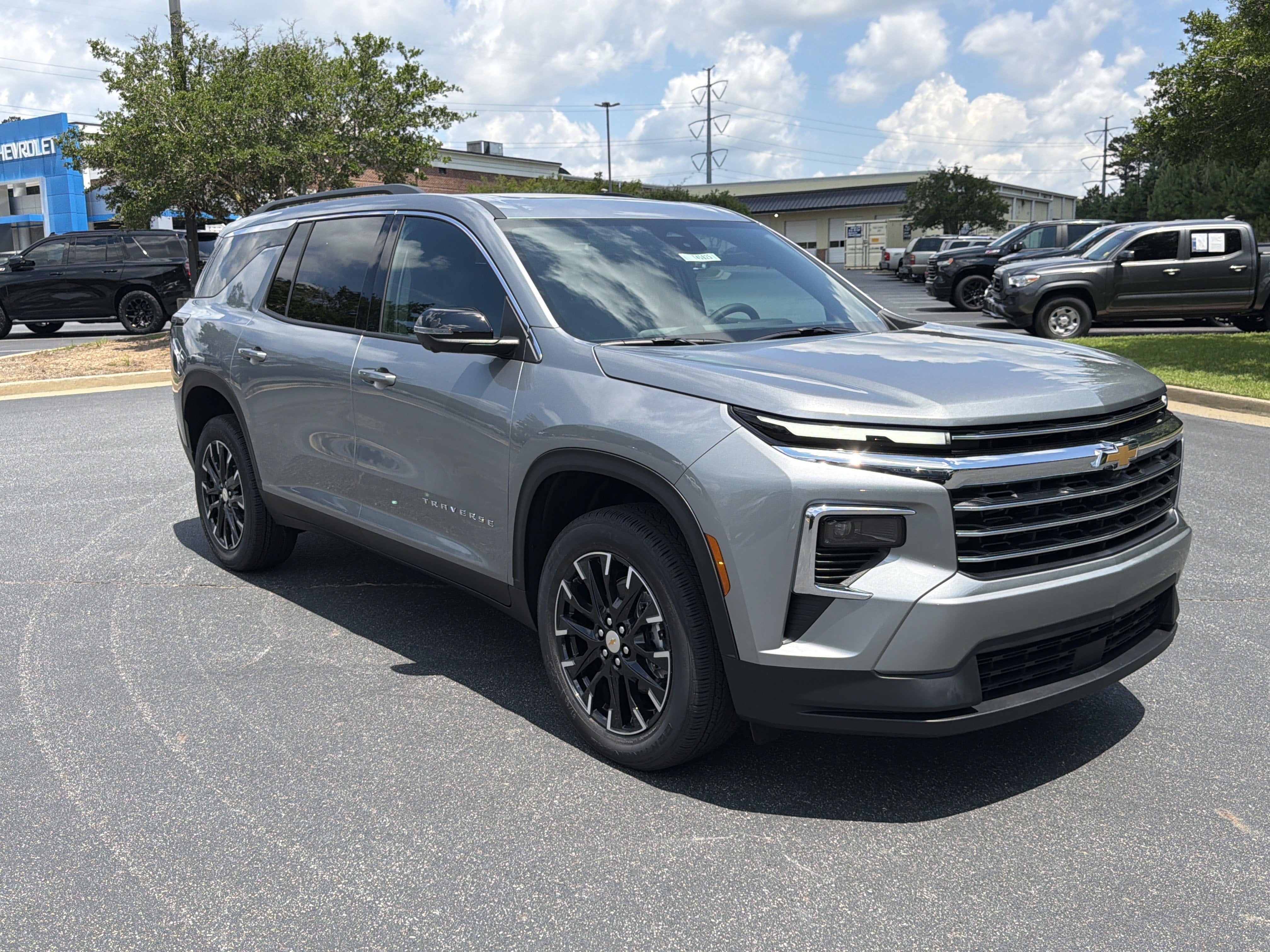 2026 Chevrolet Traverse AWD LT