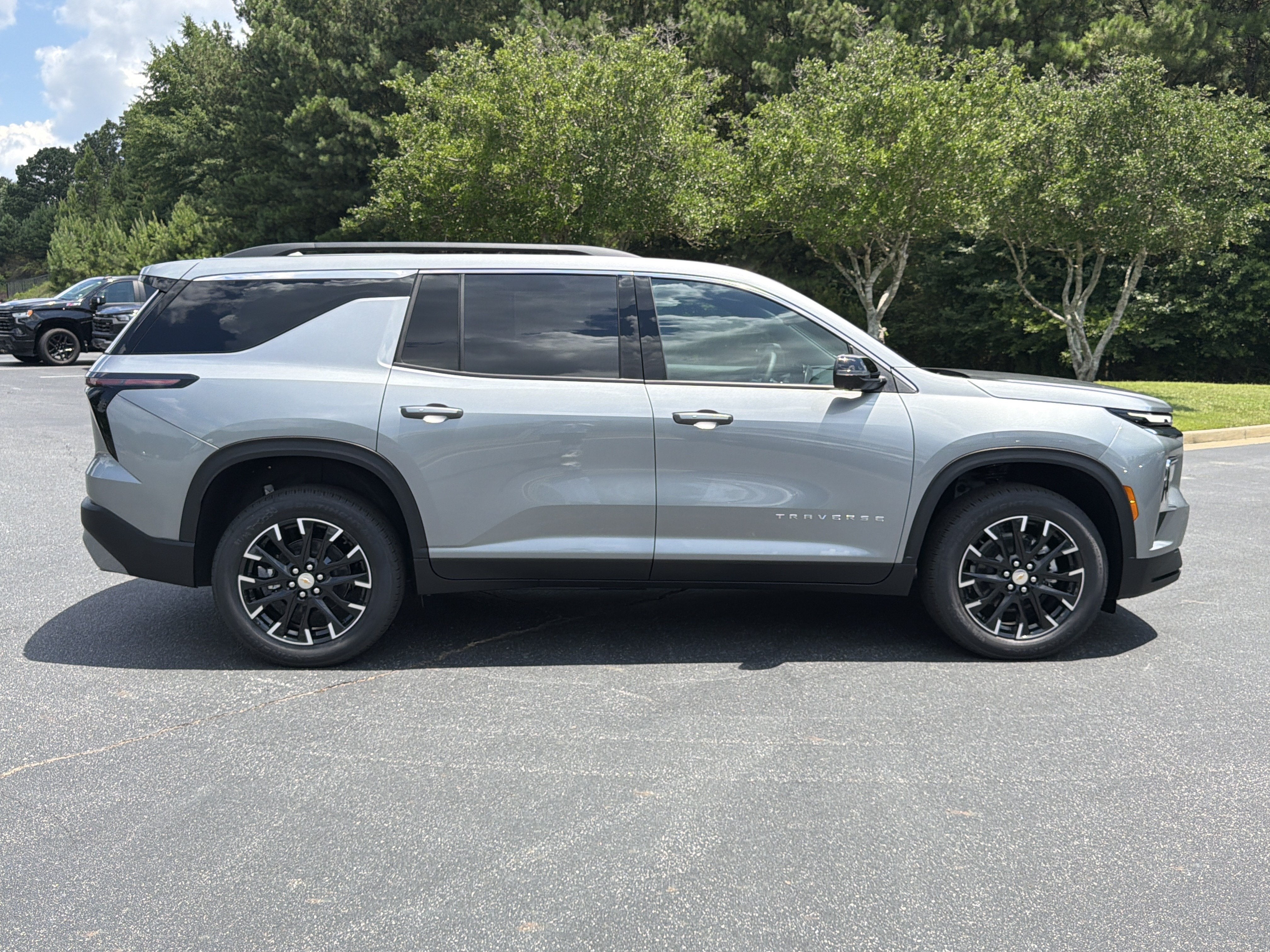 2026 Chevrolet Traverse AWD LT