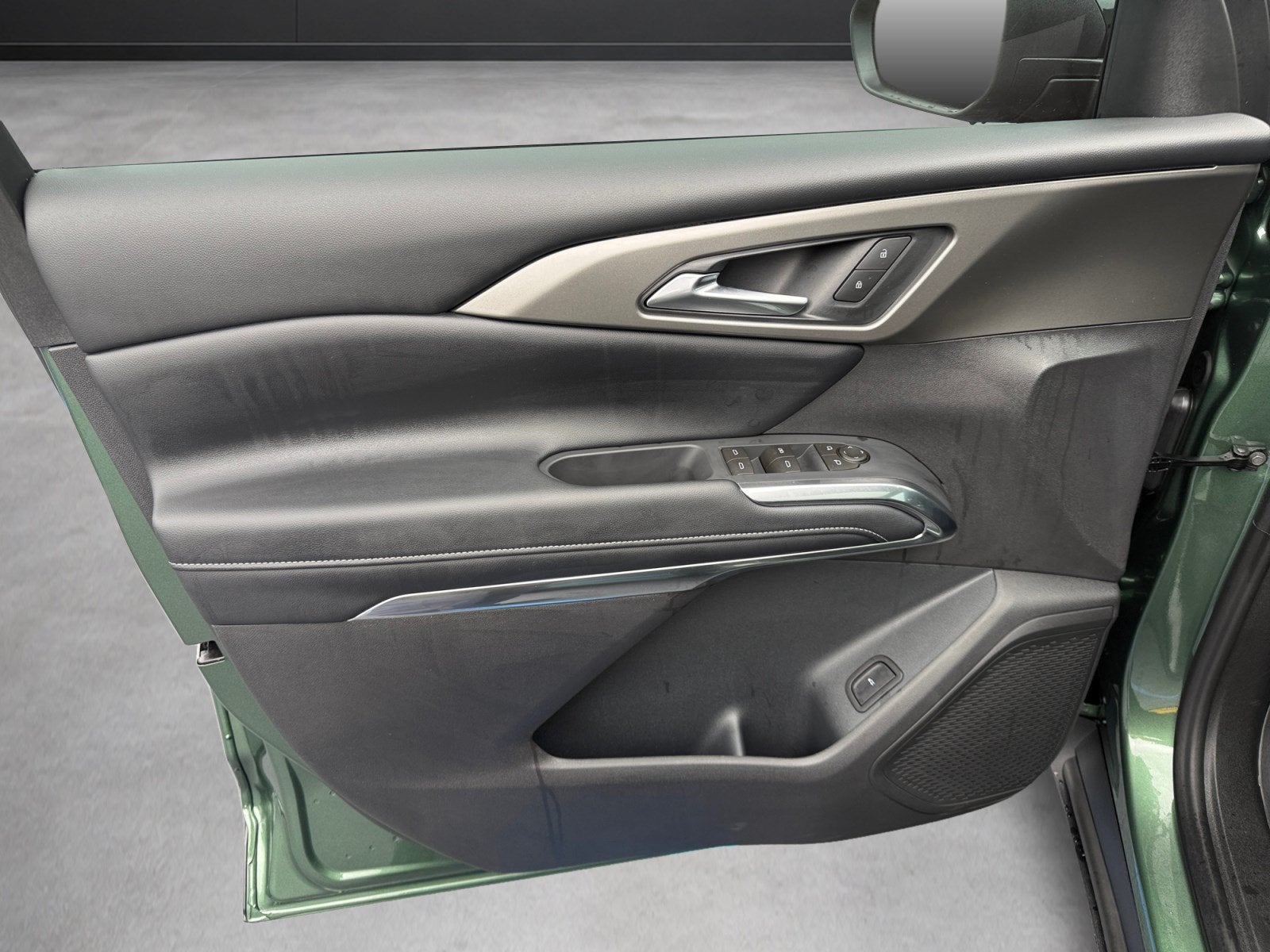 2027 Chevrolet Traverse AWD LT