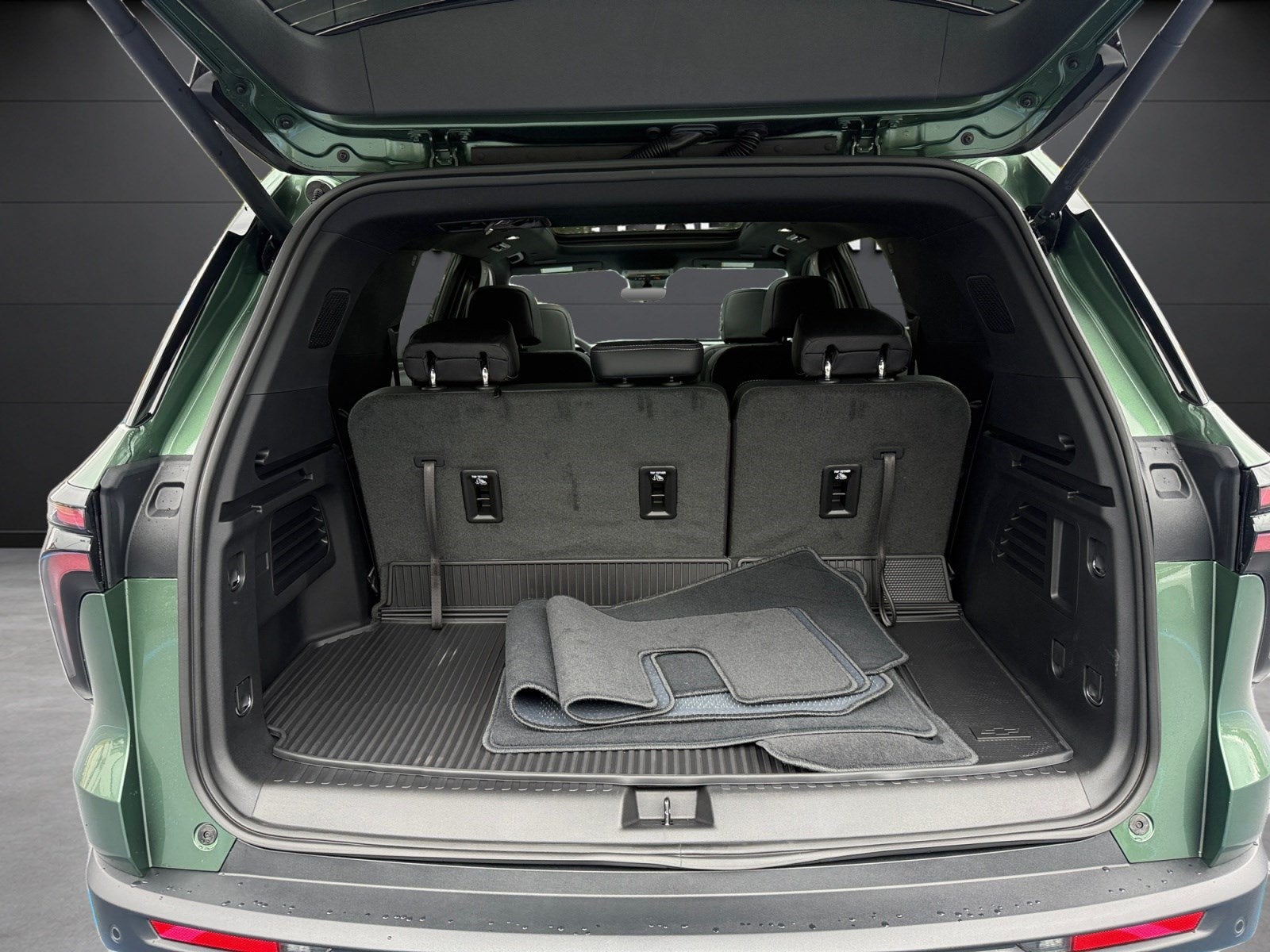 2027 Chevrolet Traverse AWD LT