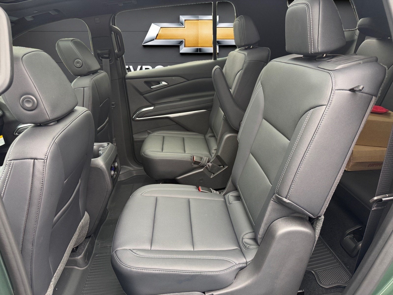 2027 Chevrolet Traverse AWD LT