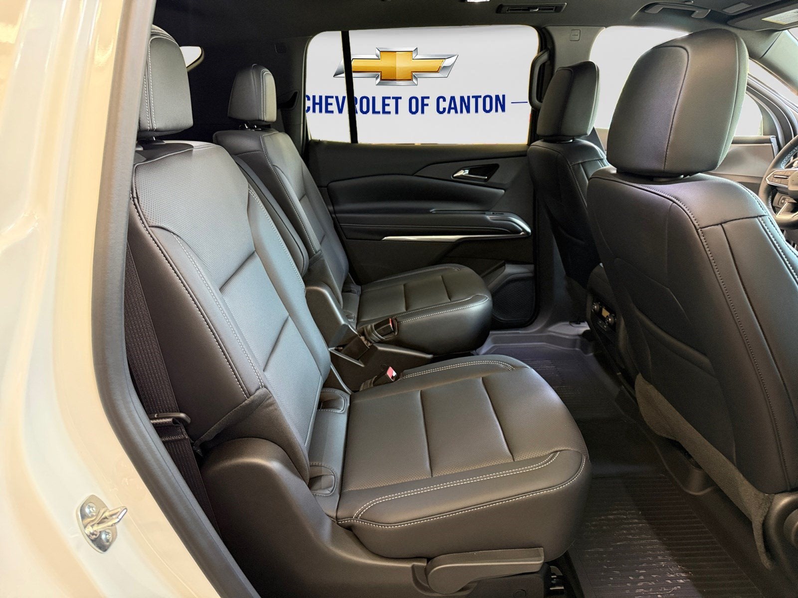 2027 Chevrolet Traverse AWD LT