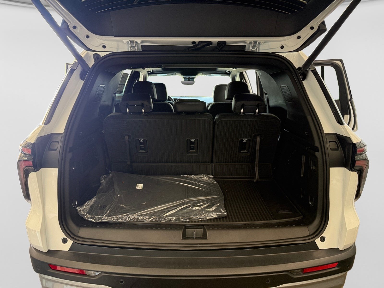 2027 Chevrolet Traverse AWD LT