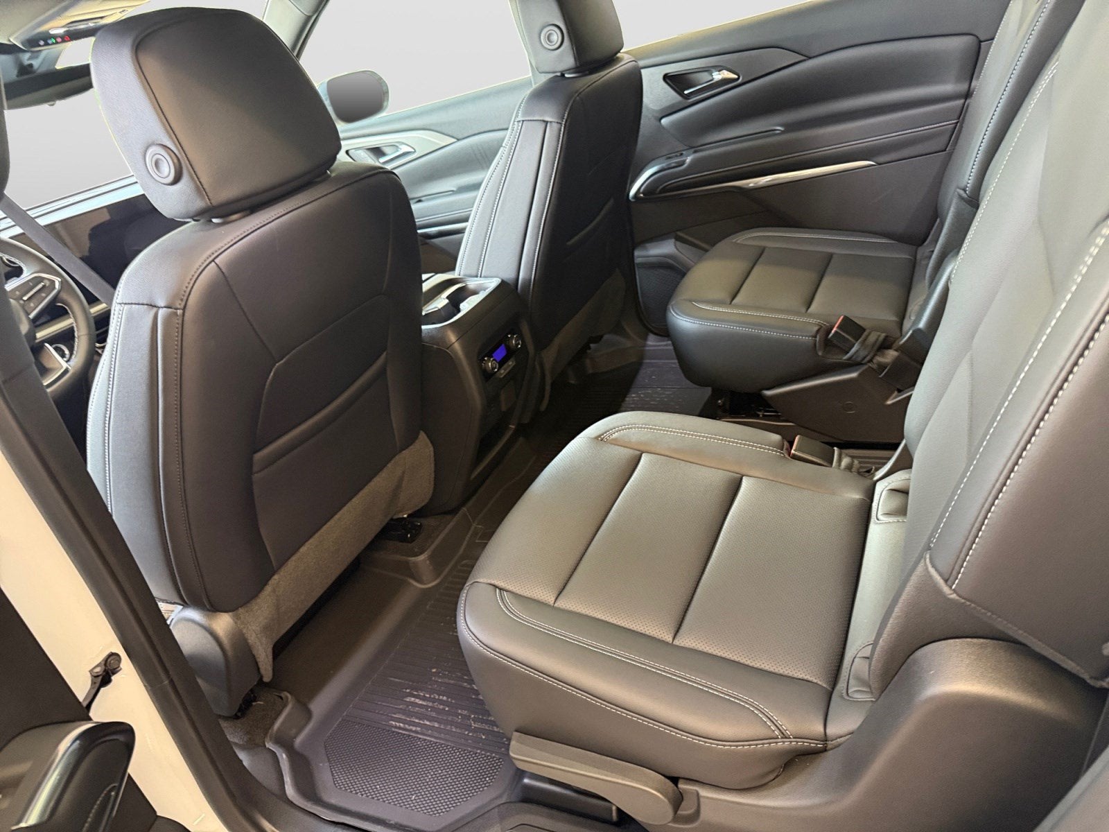 2027 Chevrolet Traverse AWD LT
