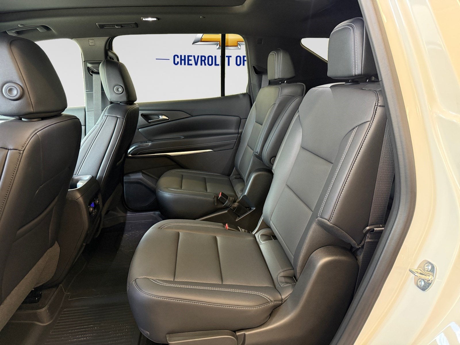 2027 Chevrolet Traverse AWD LT