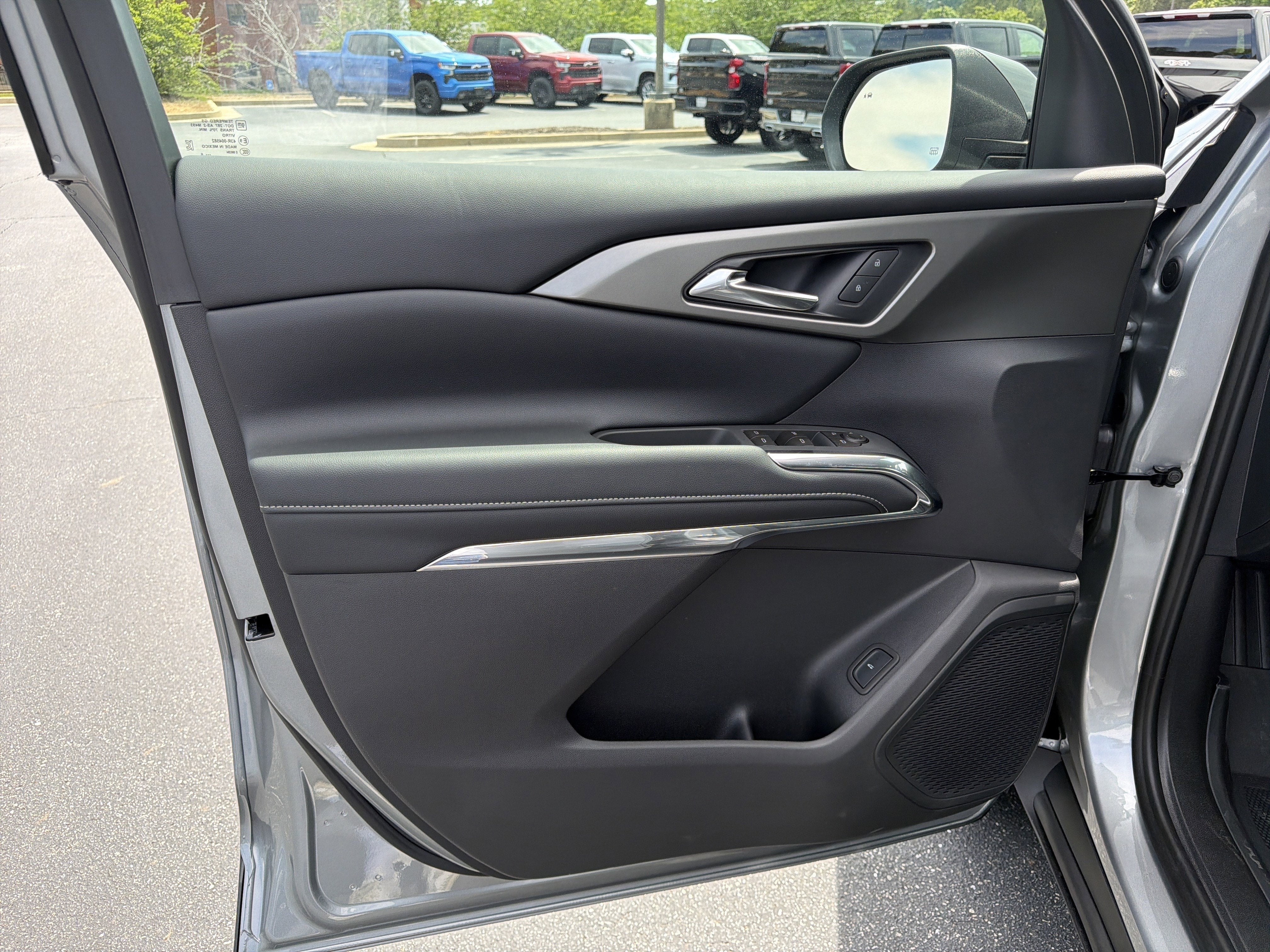 2025 Chevrolet Traverse AWD LT