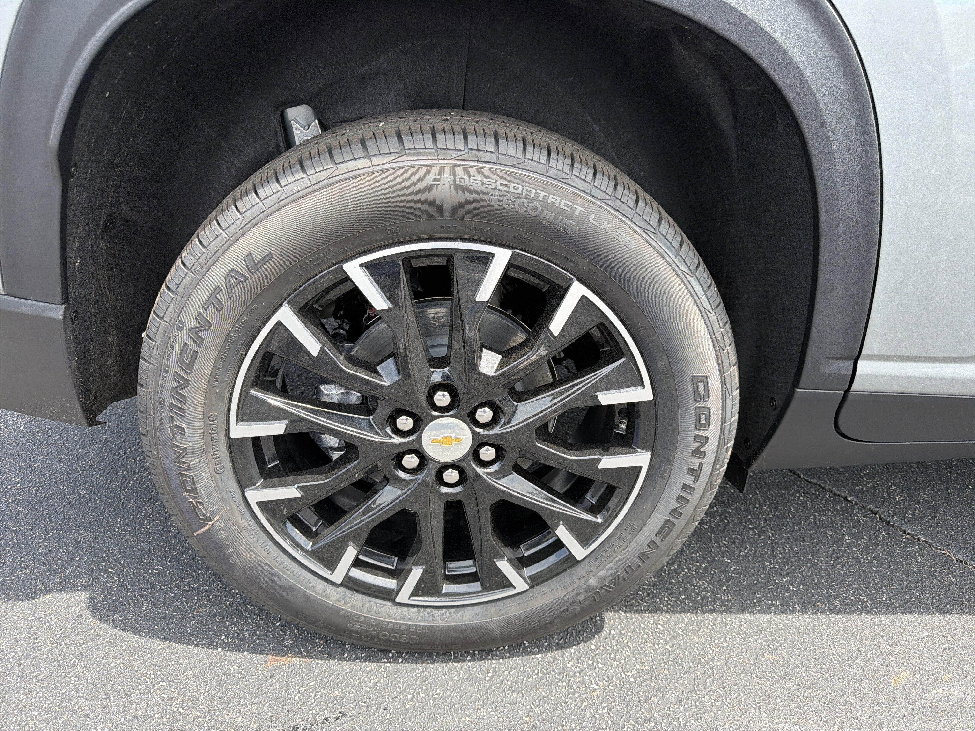 2025 Chevrolet Traverse AWD LT