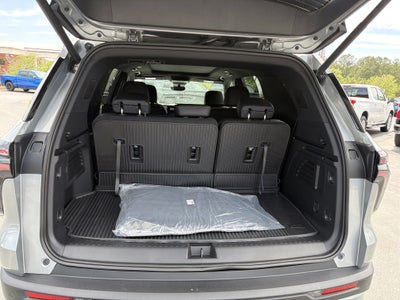 2025 Chevrolet Traverse AWD LT