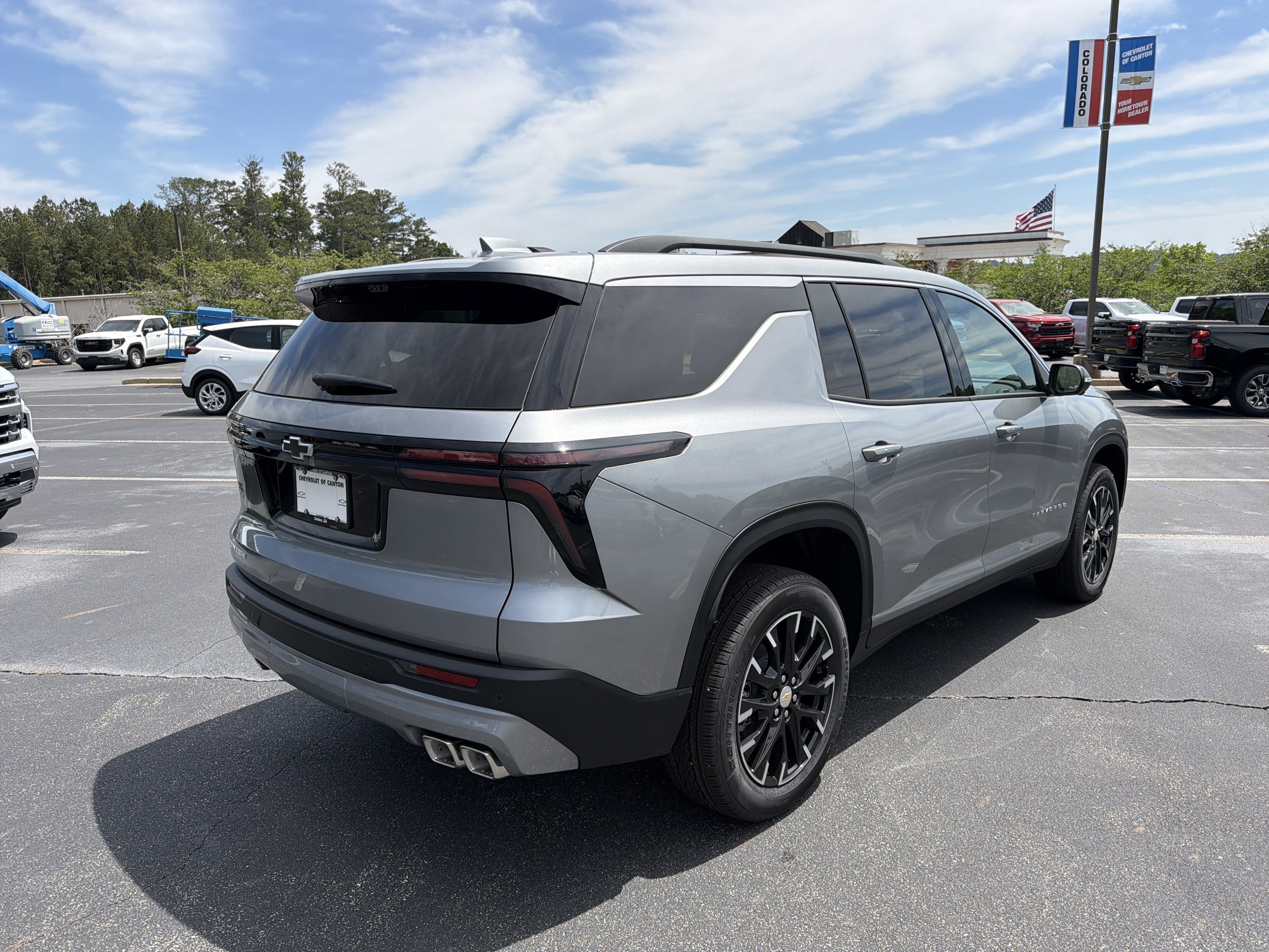 2025 Chevrolet Traverse AWD LT