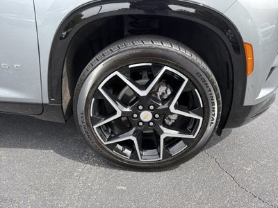 2025 Chevrolet Traverse AWD High Country