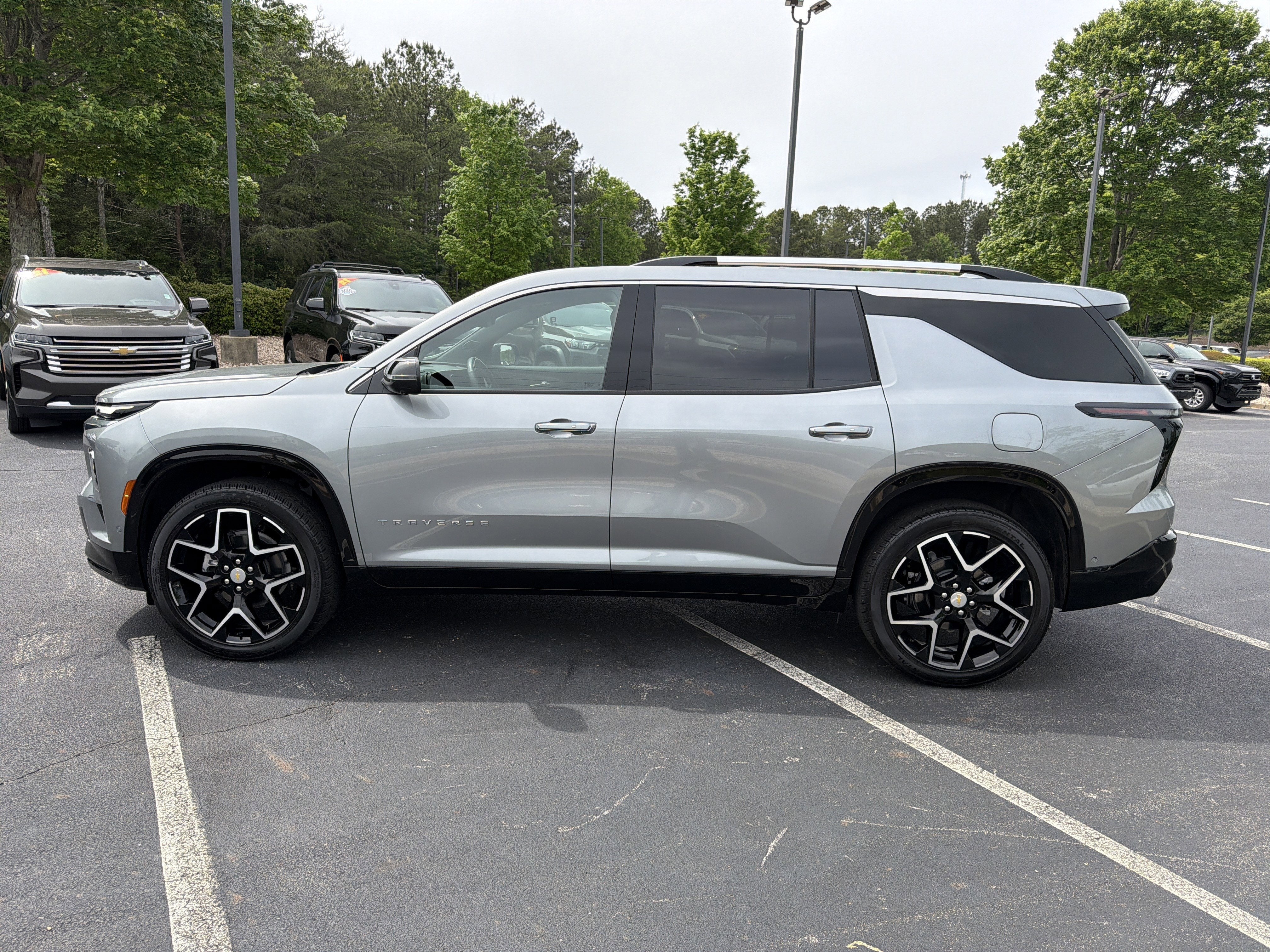 2025 Chevrolet Traverse AWD High Country