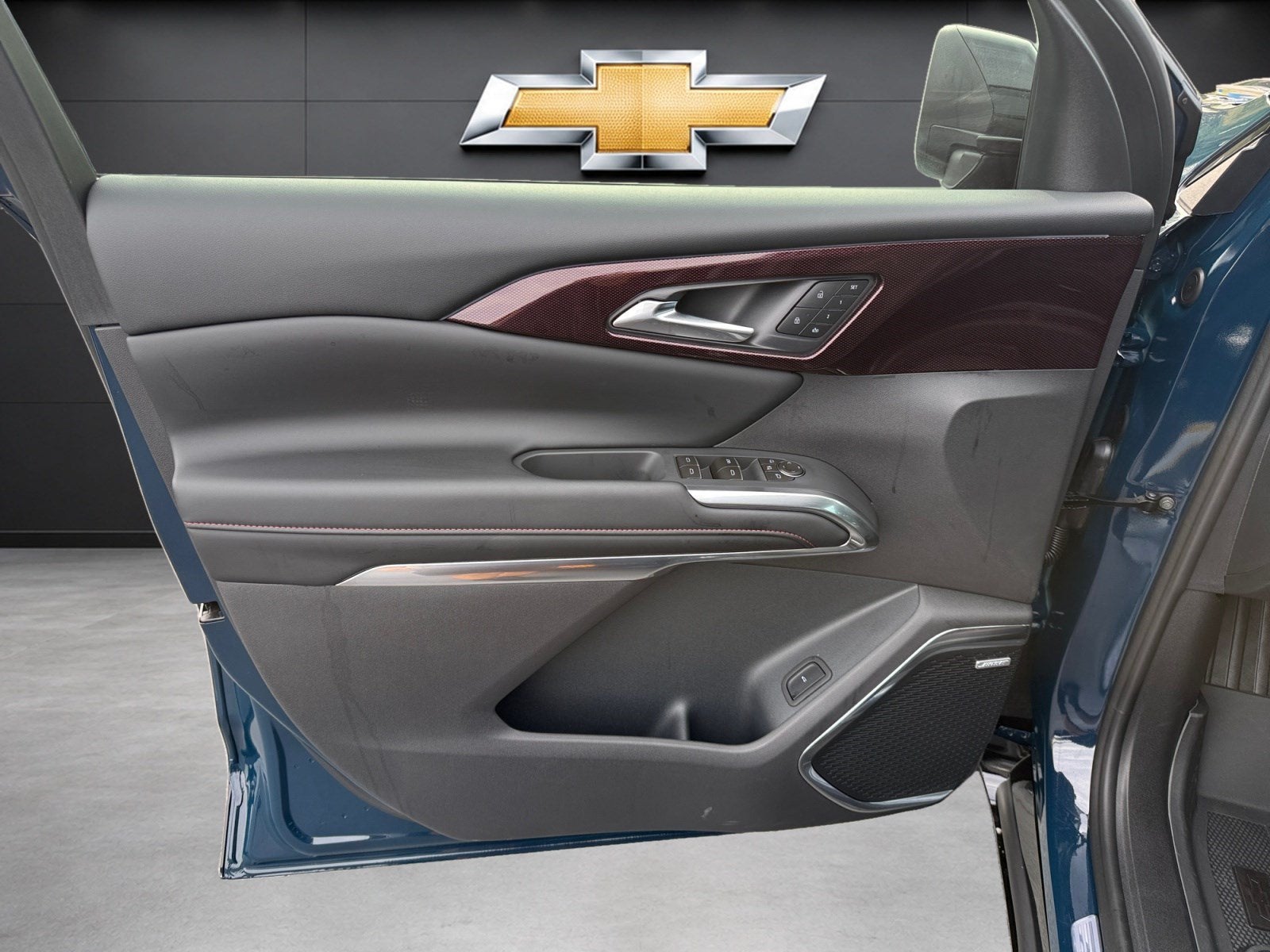 2027 Chevrolet Traverse AWD RS