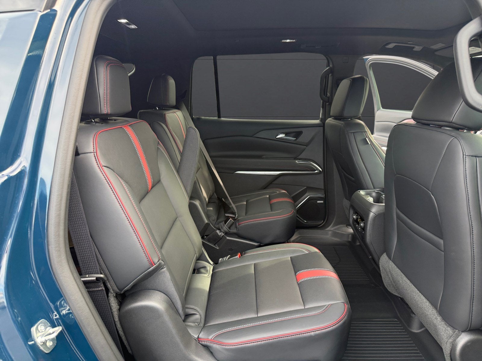 2027 Chevrolet Traverse AWD RS