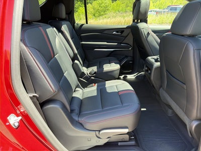 2025 Chevrolet Traverse AWD RS