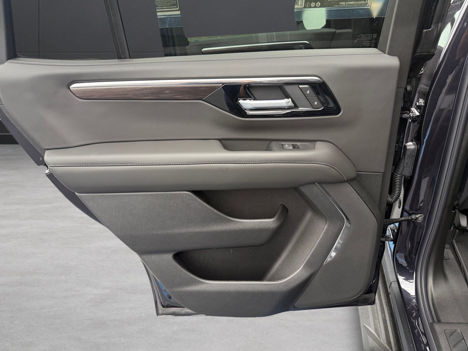 2027 Chevrolet Tahoe LS