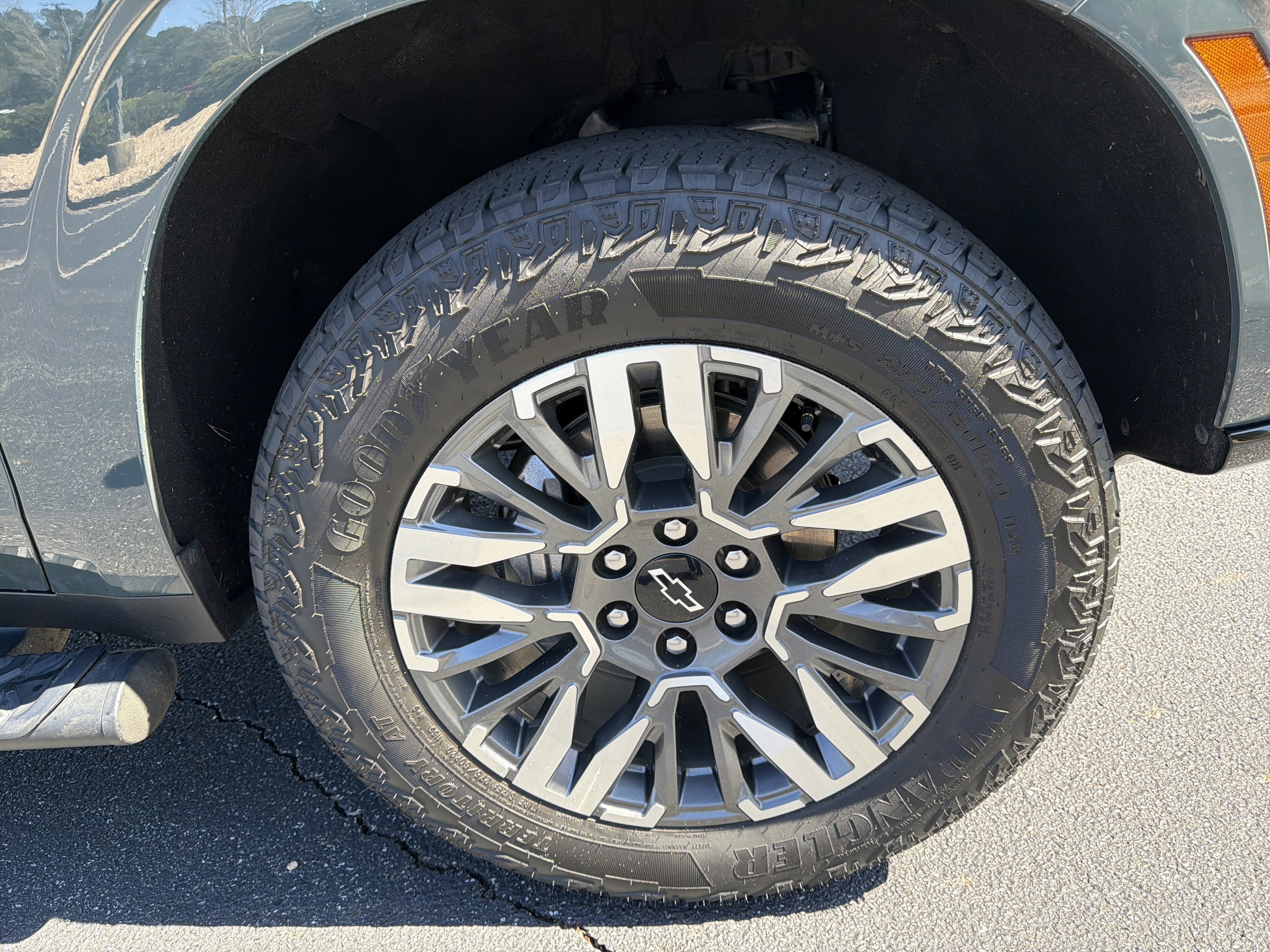 2025 Chevrolet Suburban Z71