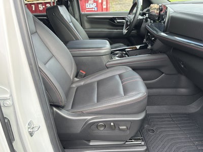 2025 Chevrolet Suburban RST