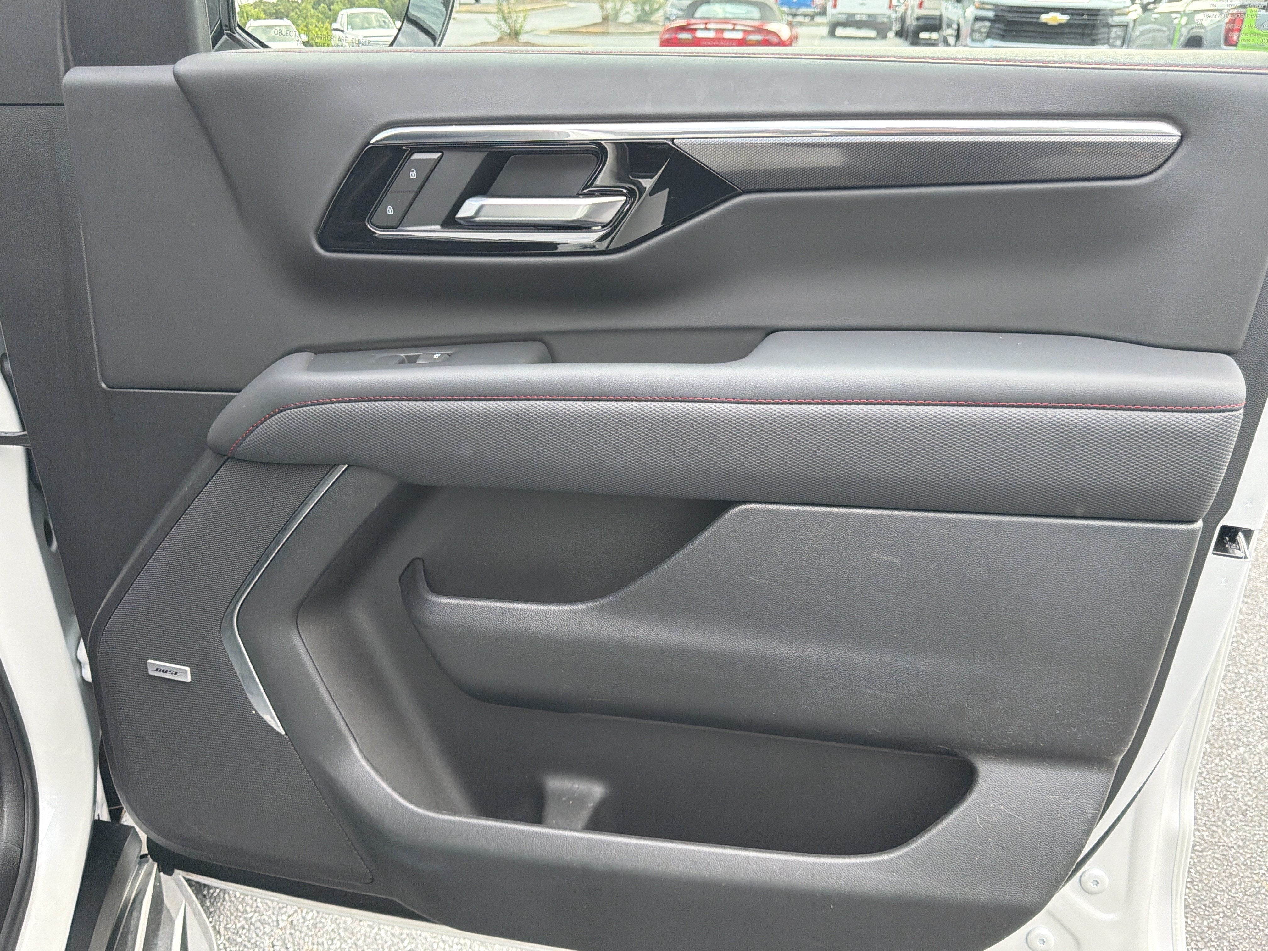 2025 Chevrolet Suburban RST