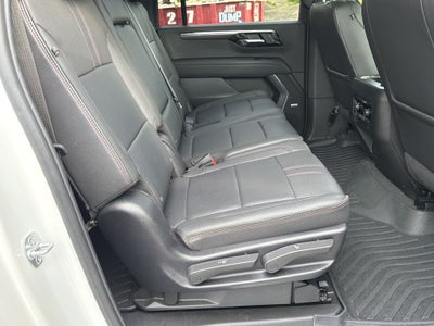 2025 Chevrolet Suburban RST