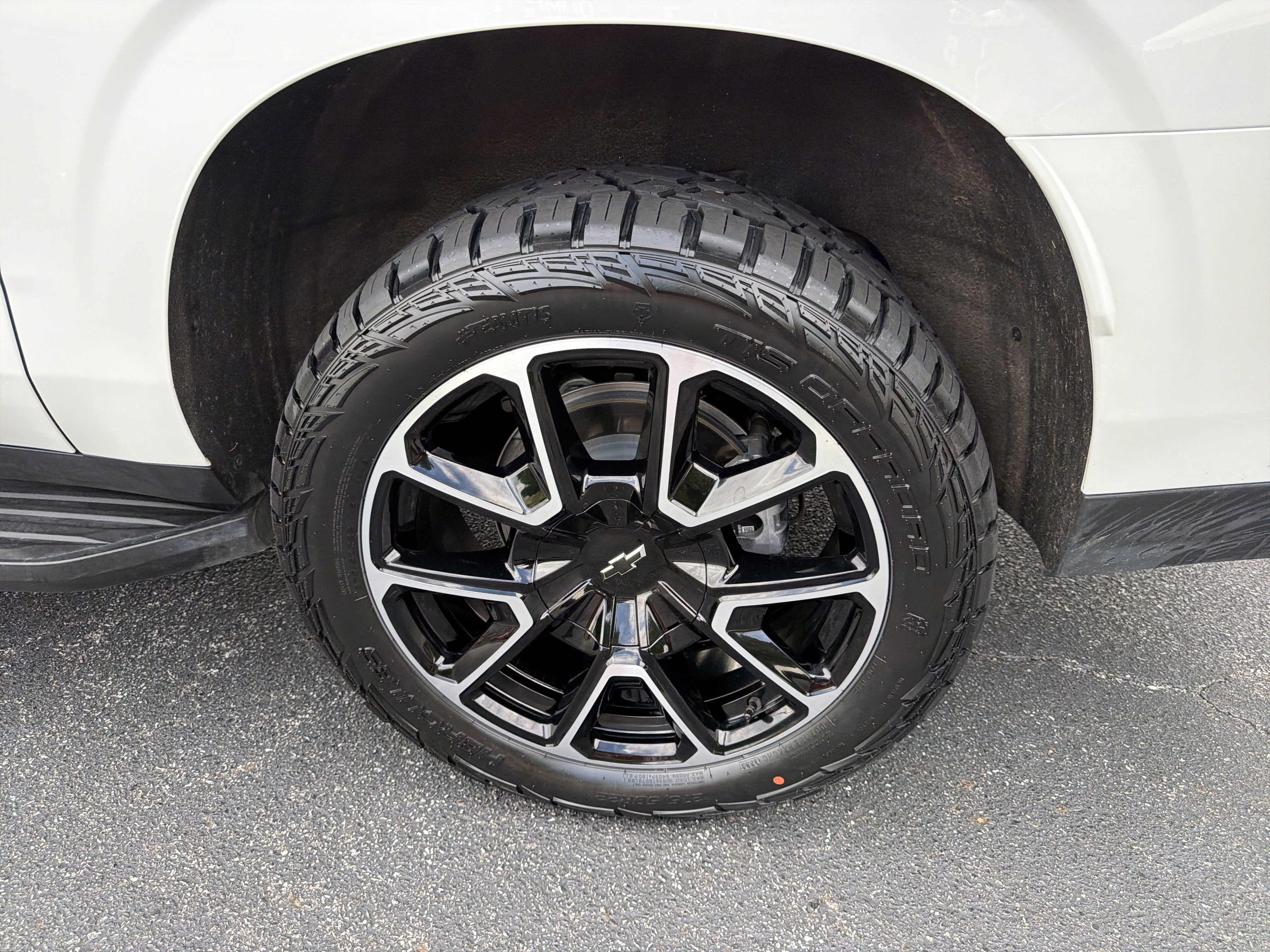 2025 Chevrolet Suburban RST