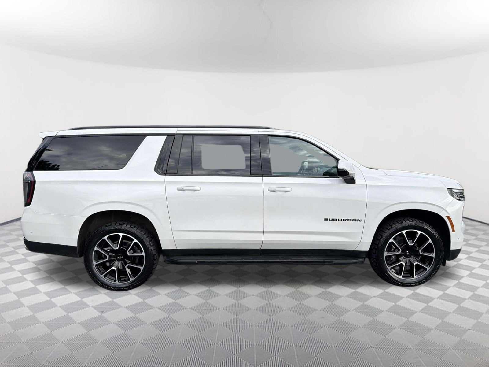 2025 Chevrolet Suburban RST