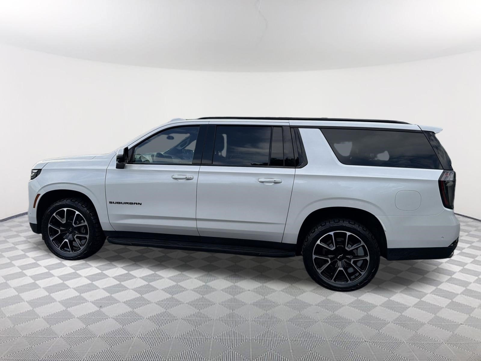 2025 Chevrolet Suburban RST