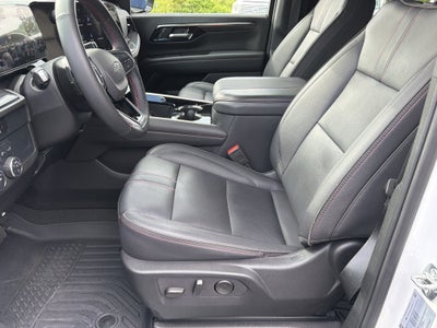 2025 Chevrolet Suburban RST