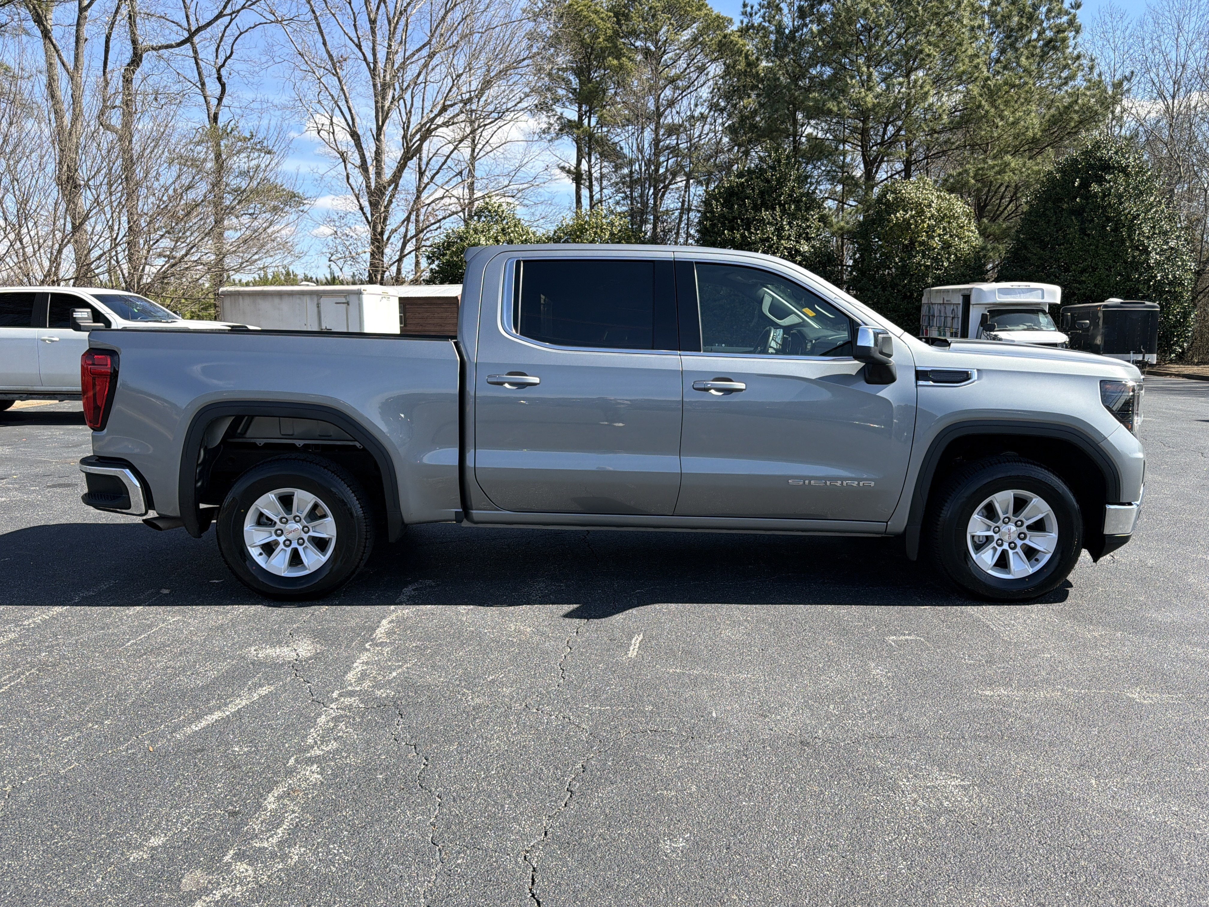 2024 GMC Sierra 1500 SLE