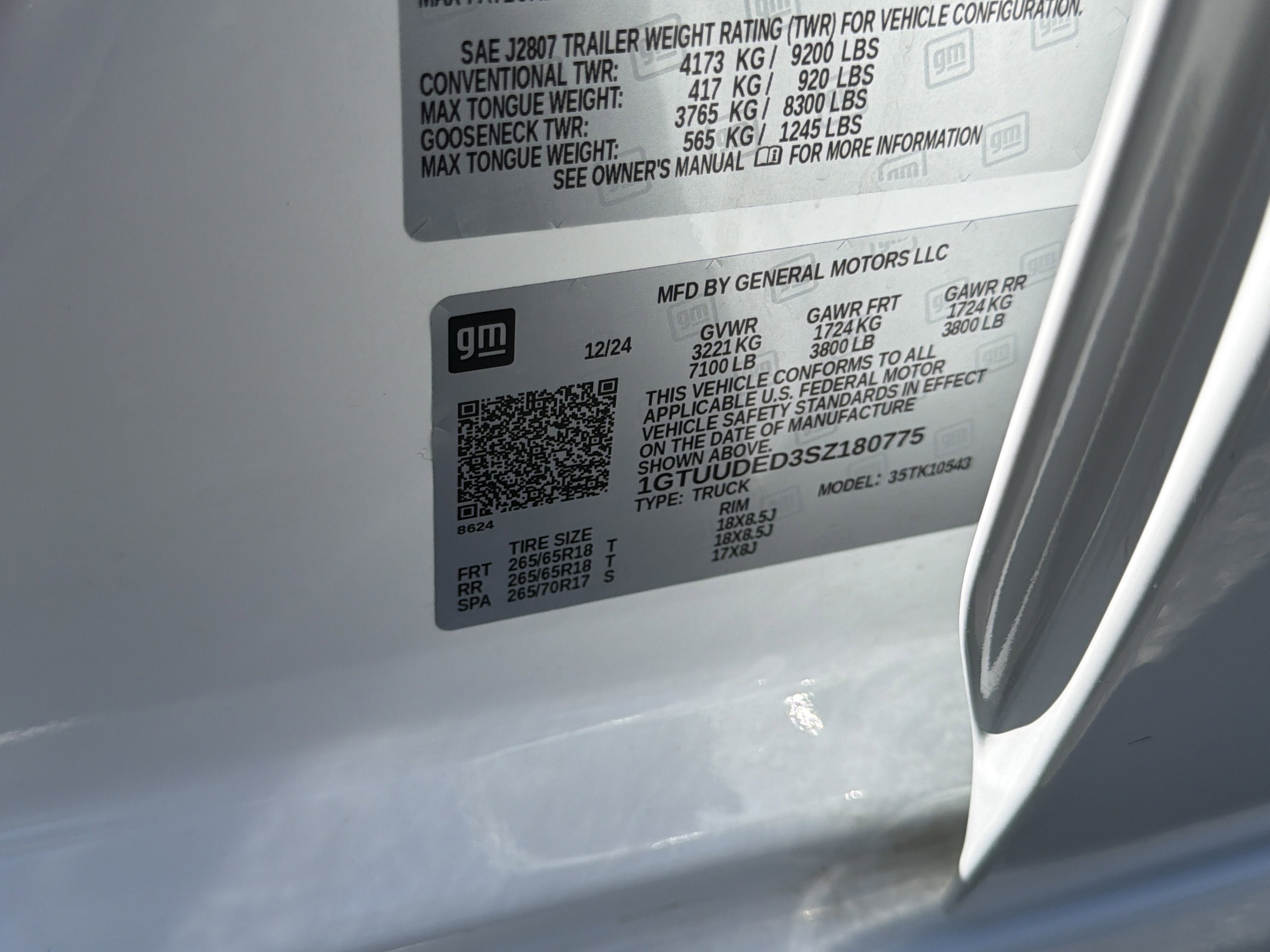 2025 GMC Sierra 1500 SLT