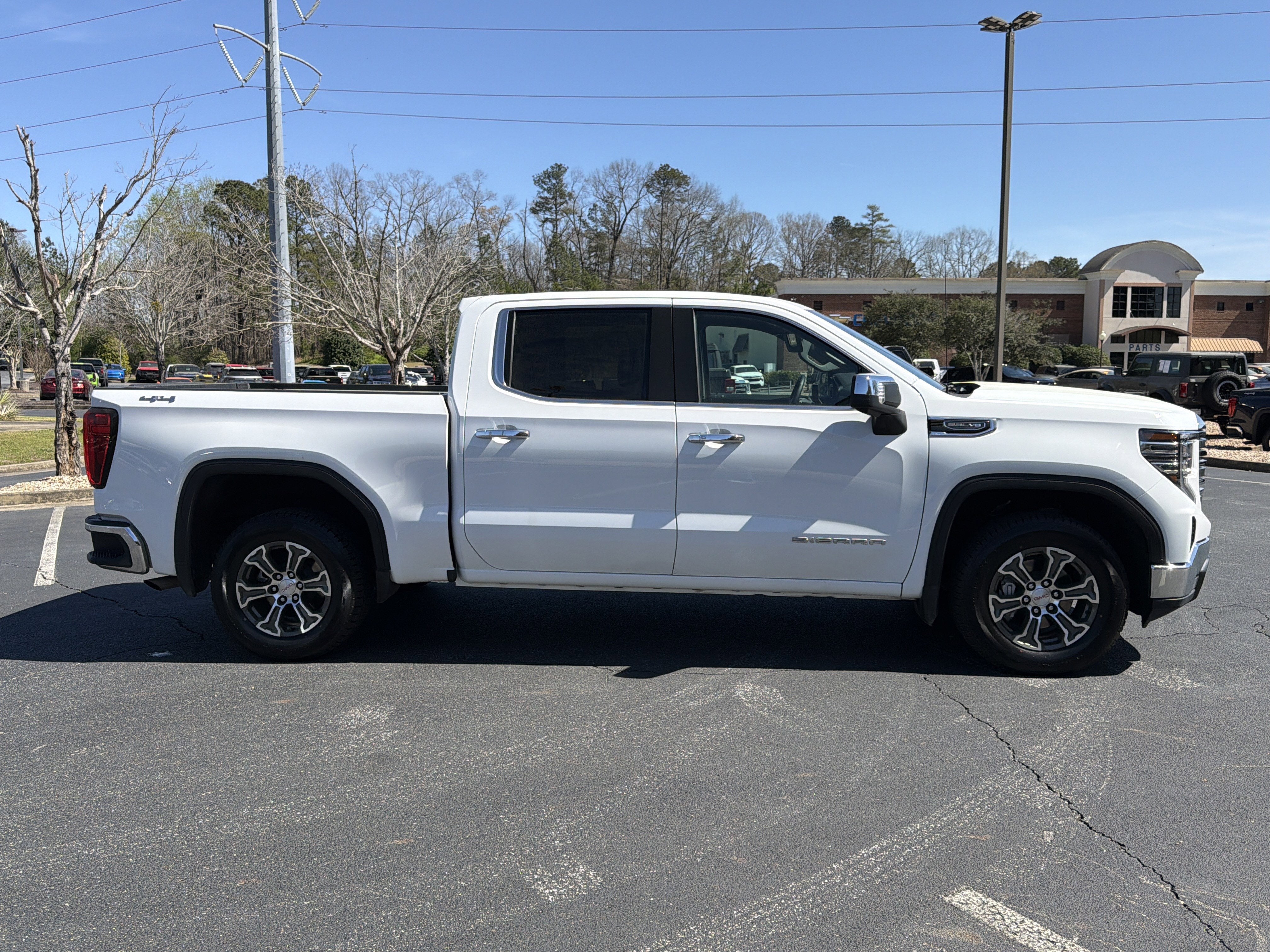 2025 GMC Sierra 1500 SLT