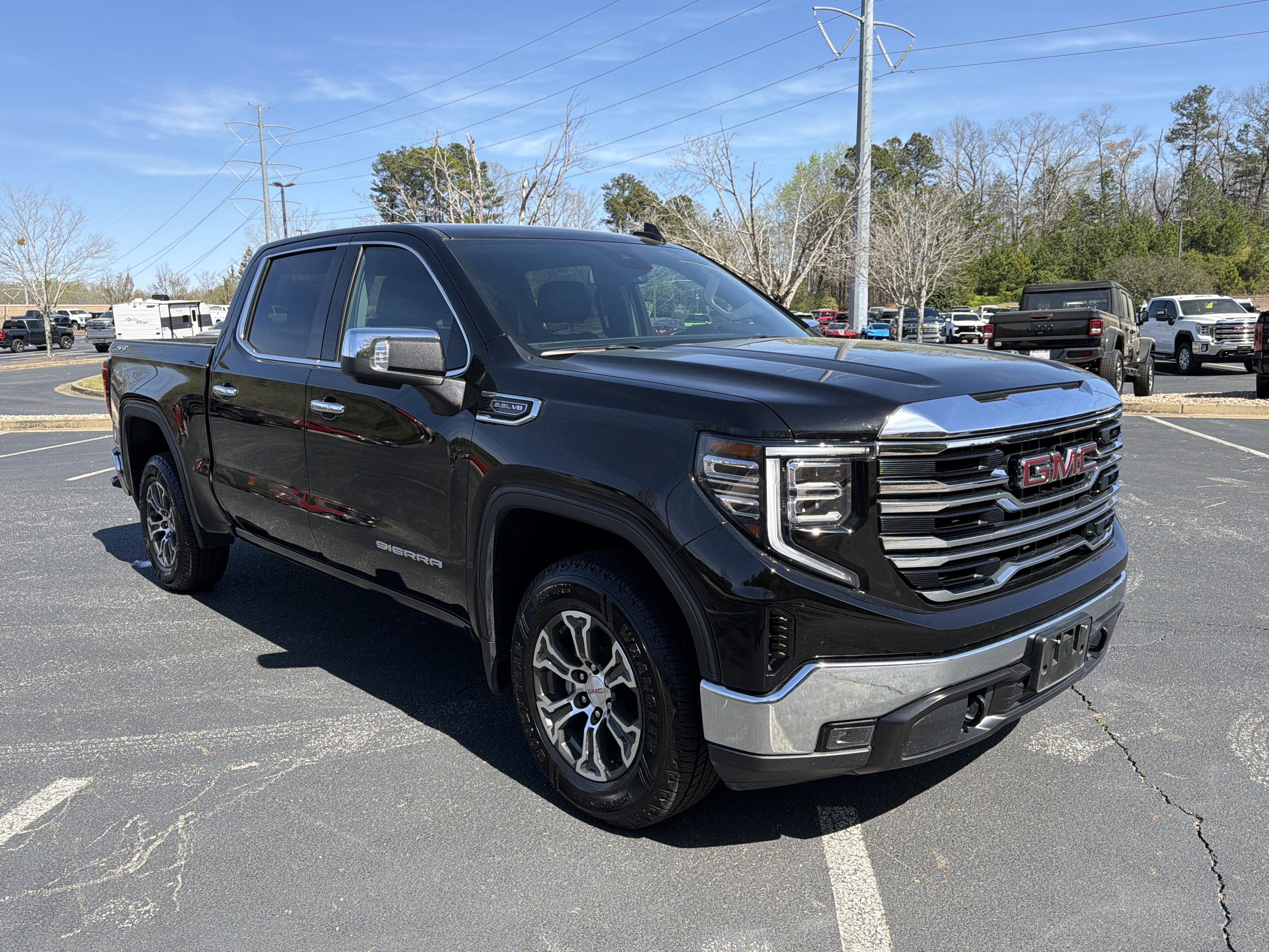 2025 GMC Sierra 1500 SLT