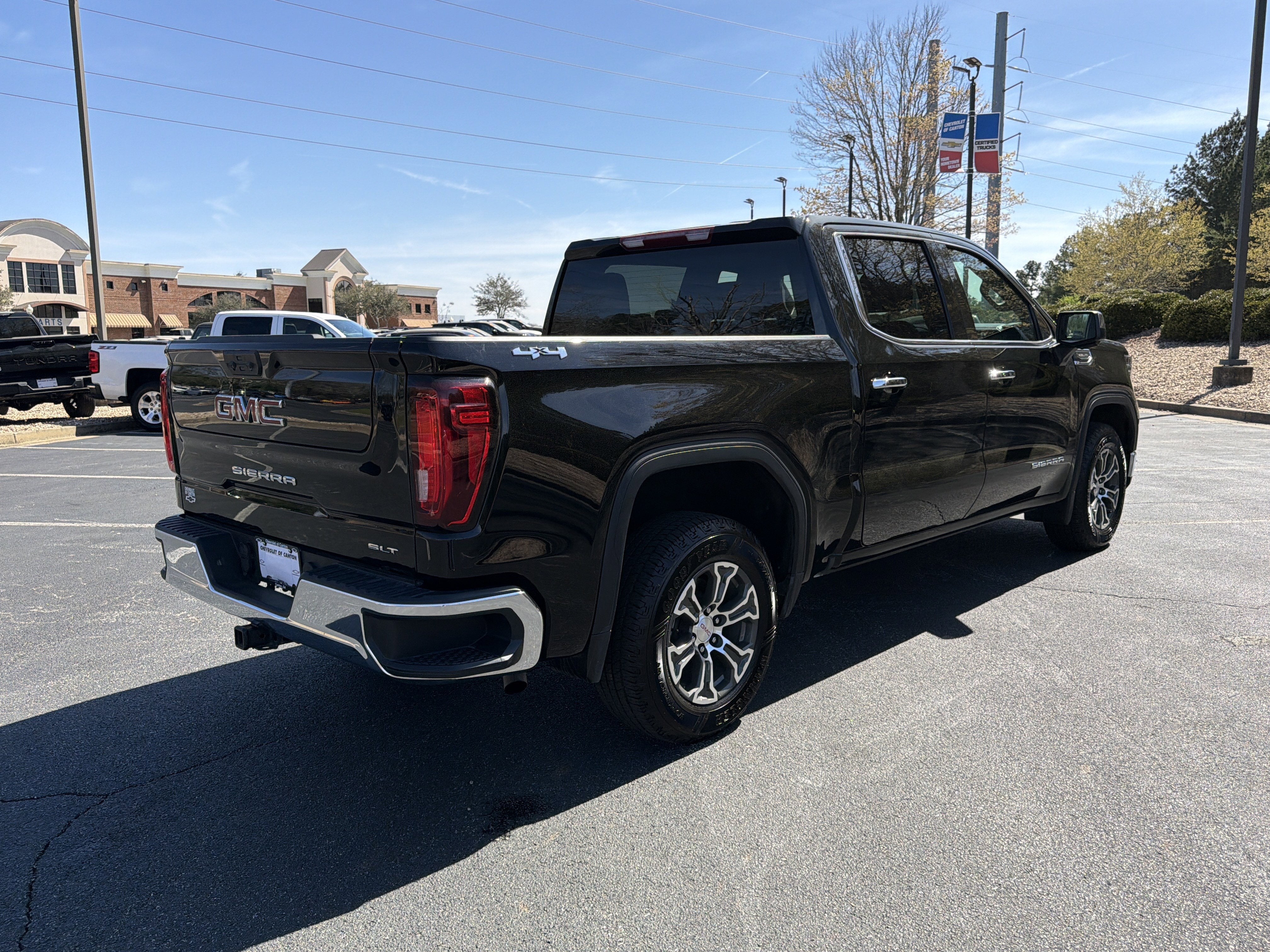 2025 GMC Sierra 1500 SLT
