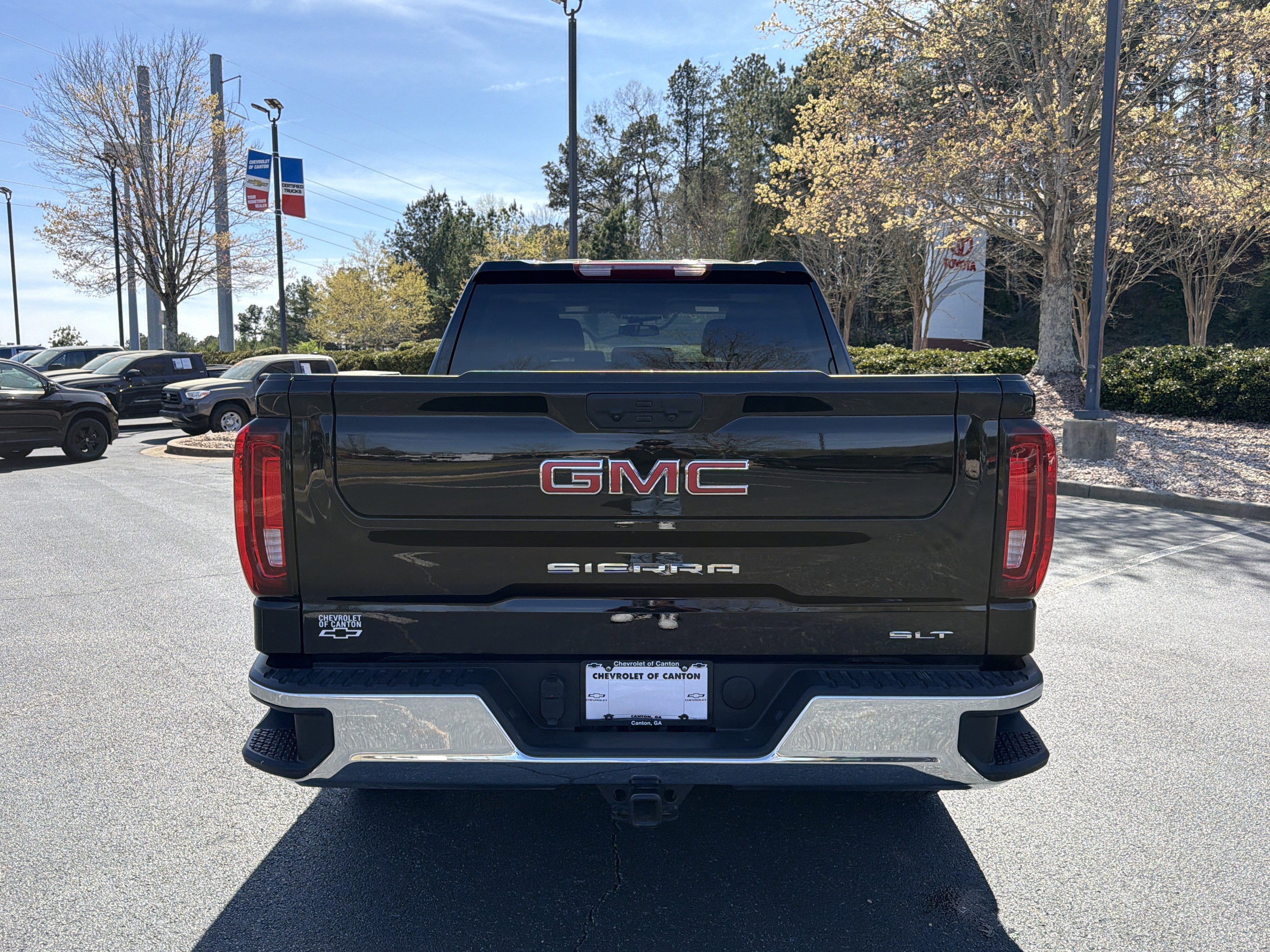 2025 GMC Sierra 1500 SLT