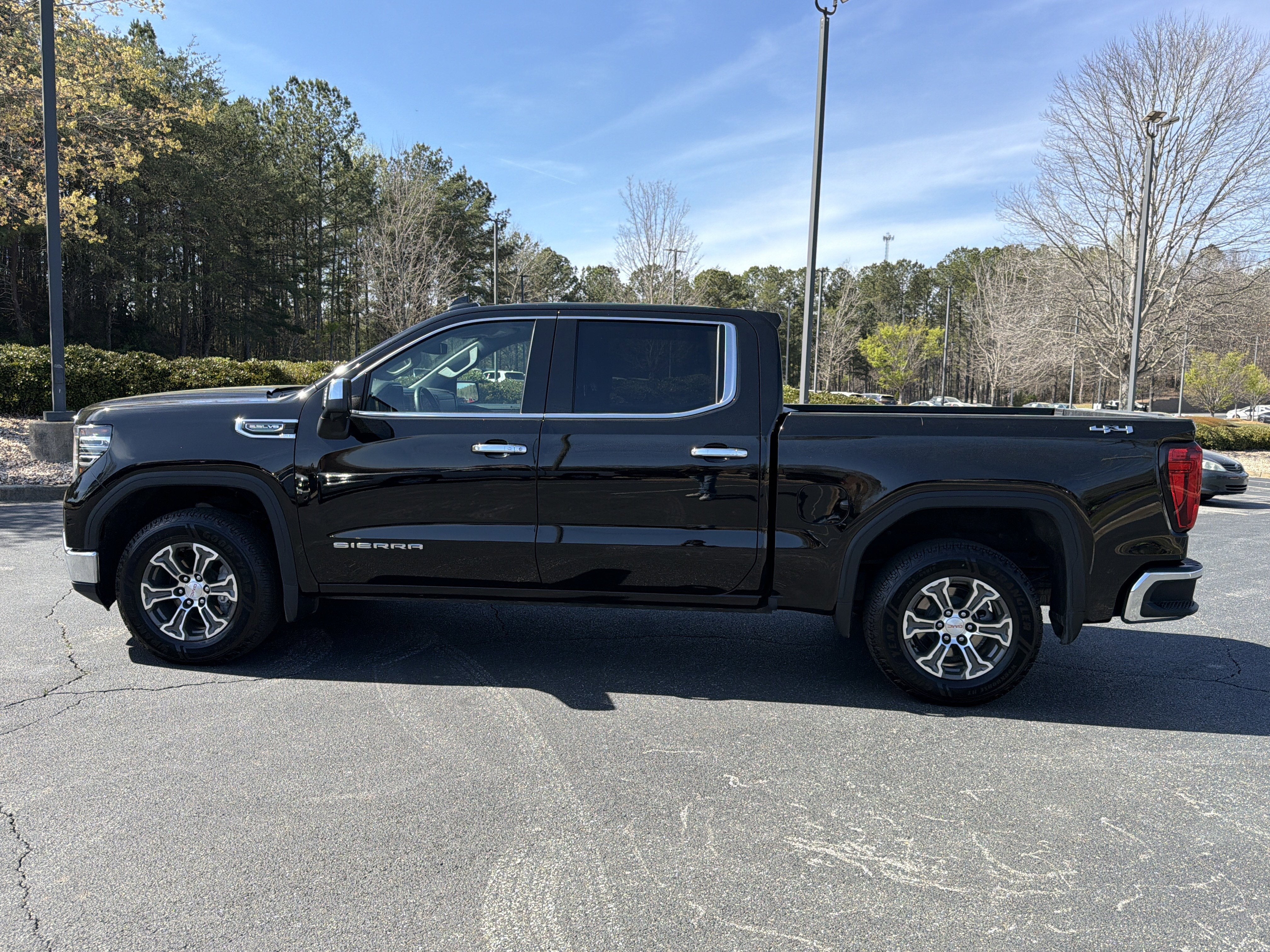 2025 GMC Sierra 1500 SLT