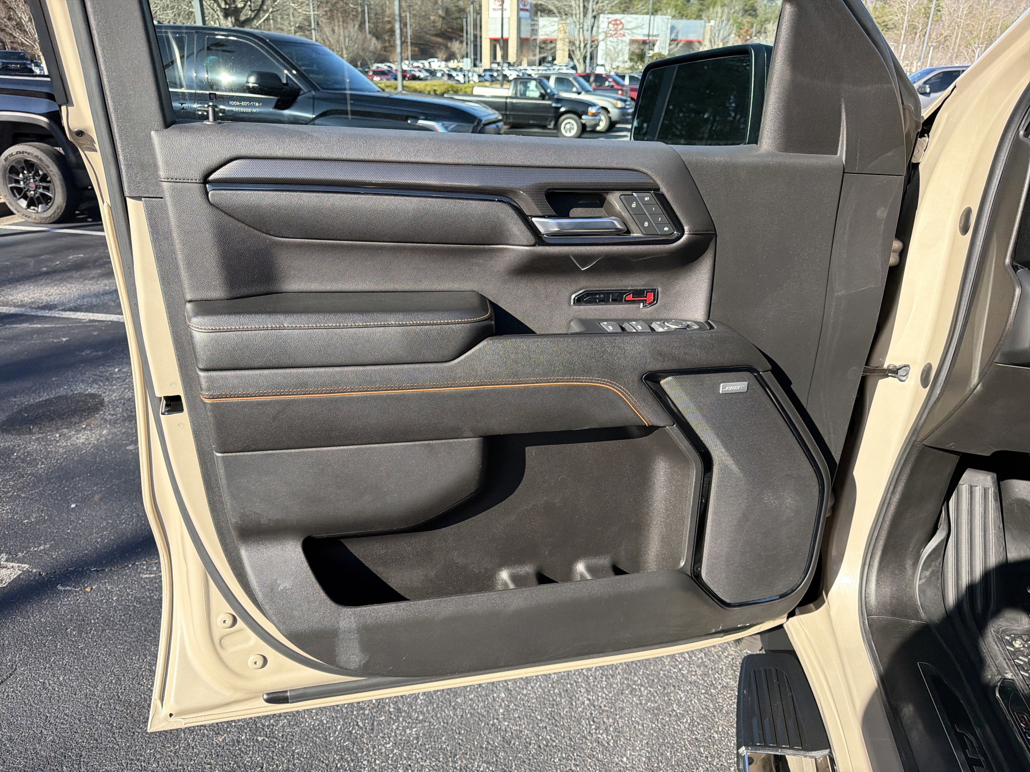 2023 GMC Sierra 1500 AT4