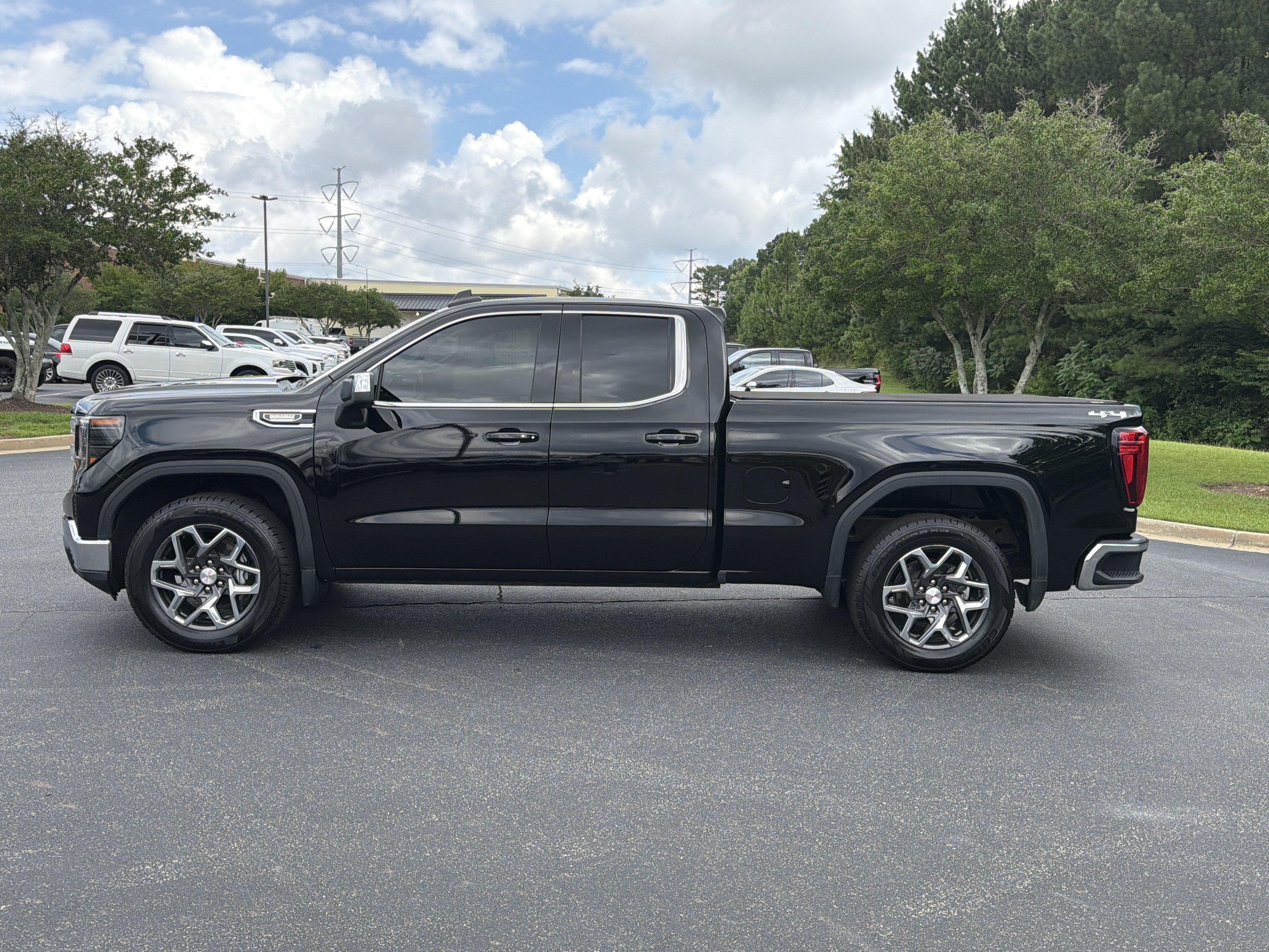 2023 GMC Sierra 1500 SLE