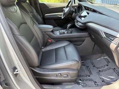 2023 Cadillac XT4 FWD Premium Luxury