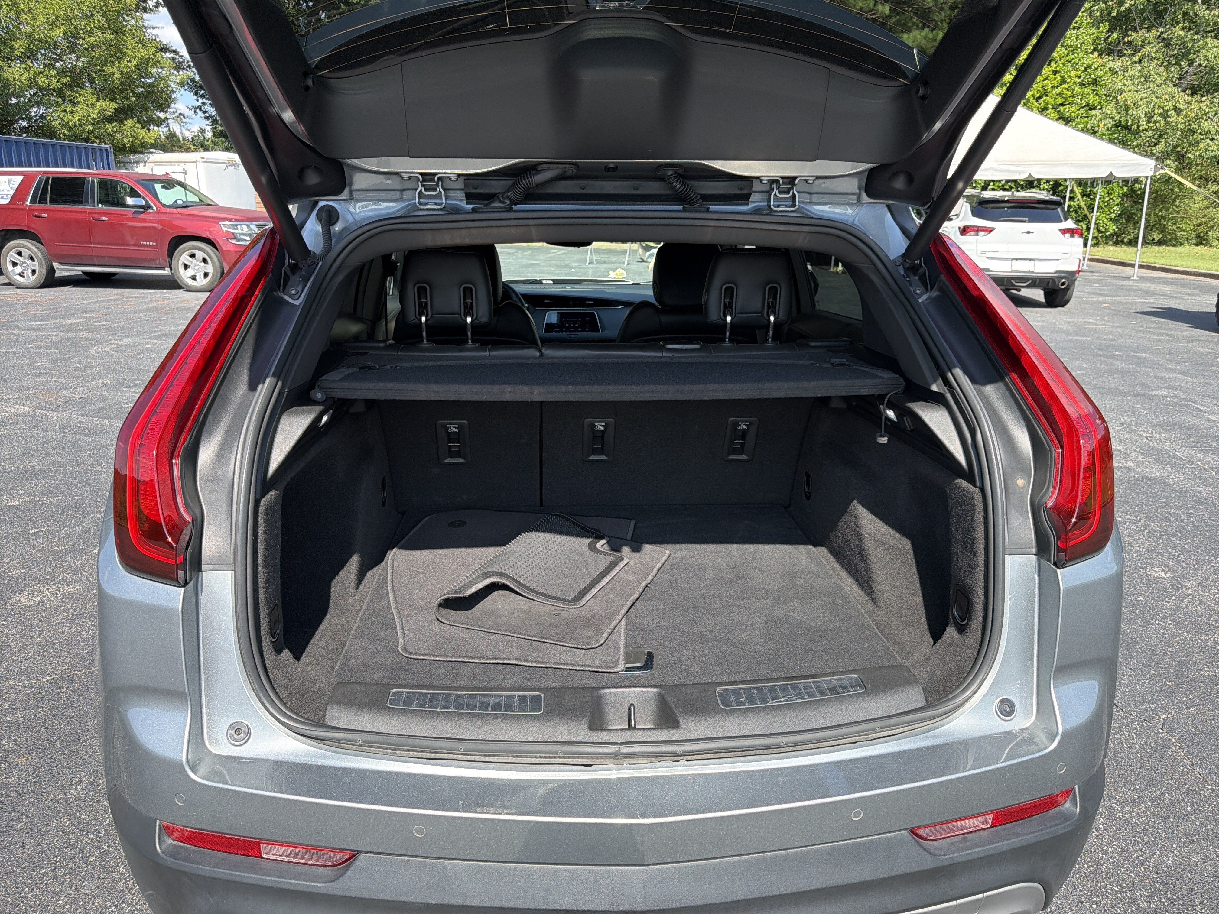 2023 Cadillac XT4 FWD Premium Luxury