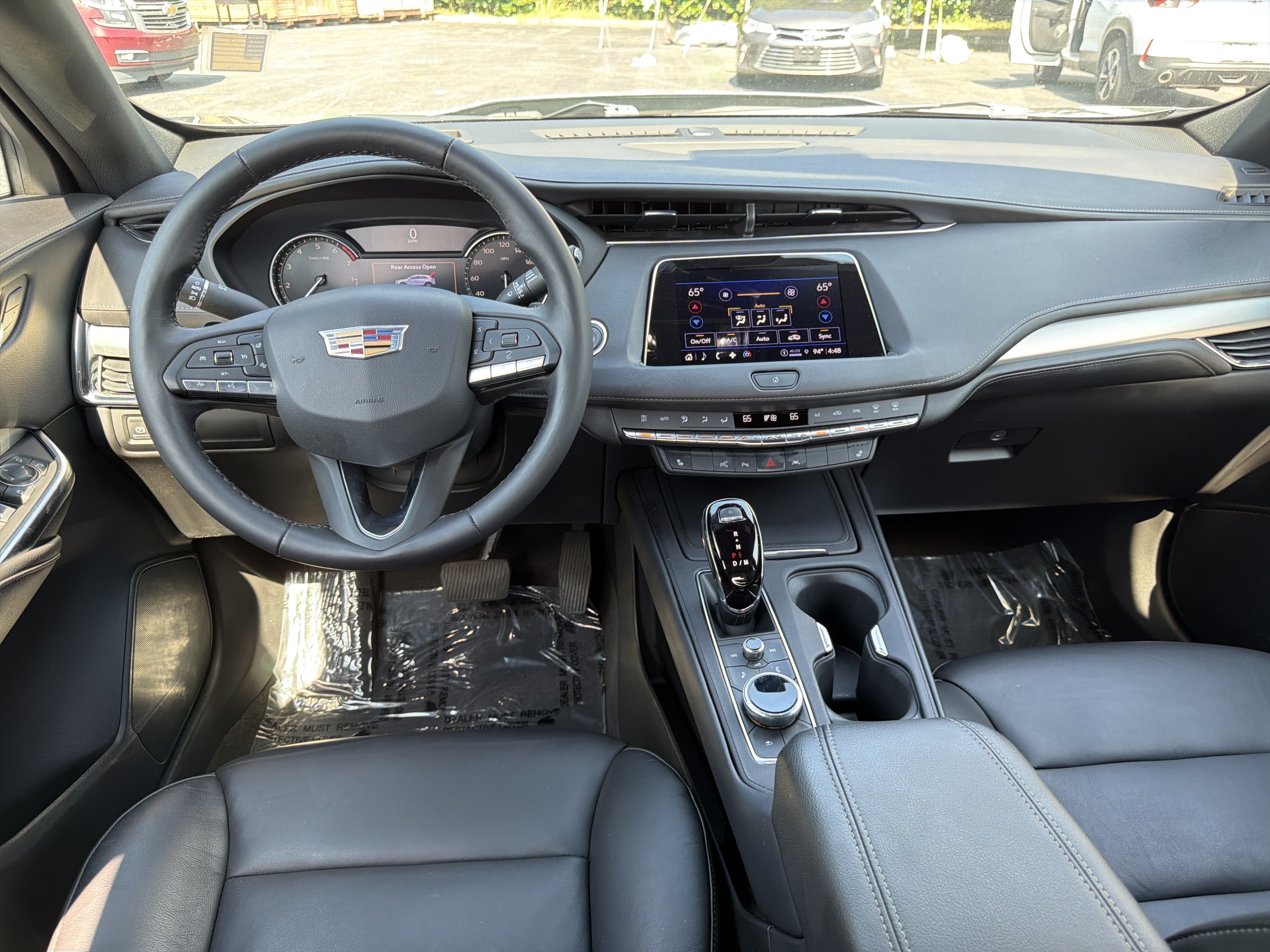 2023 Cadillac XT4 FWD Premium Luxury