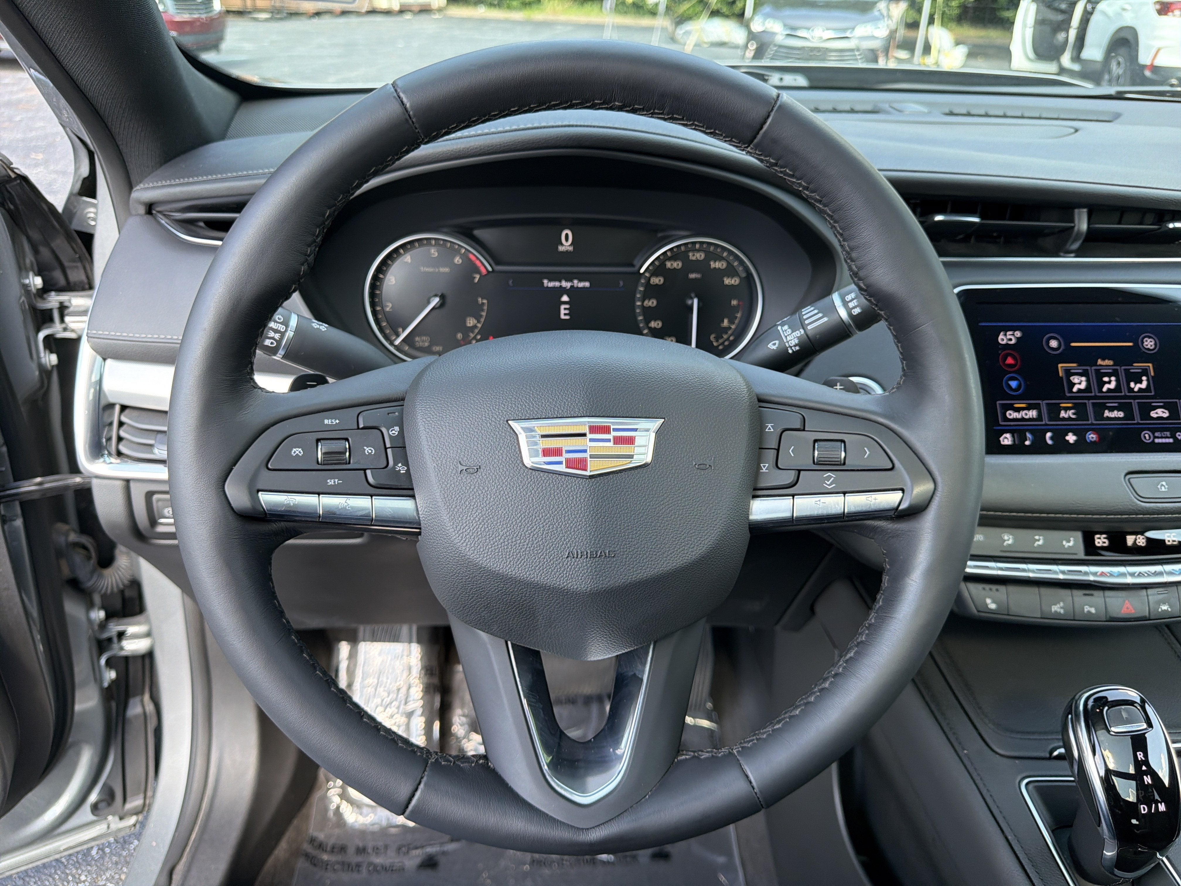 2023 Cadillac XT4 FWD Premium Luxury