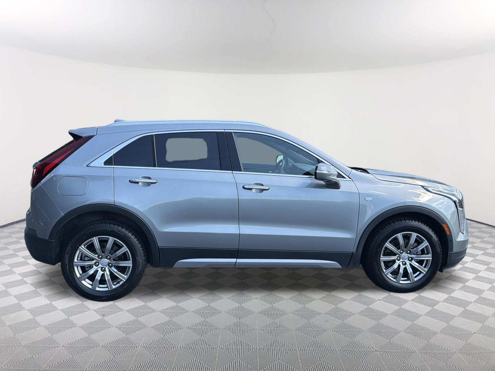 2023 Cadillac XT4 FWD Premium Luxury
