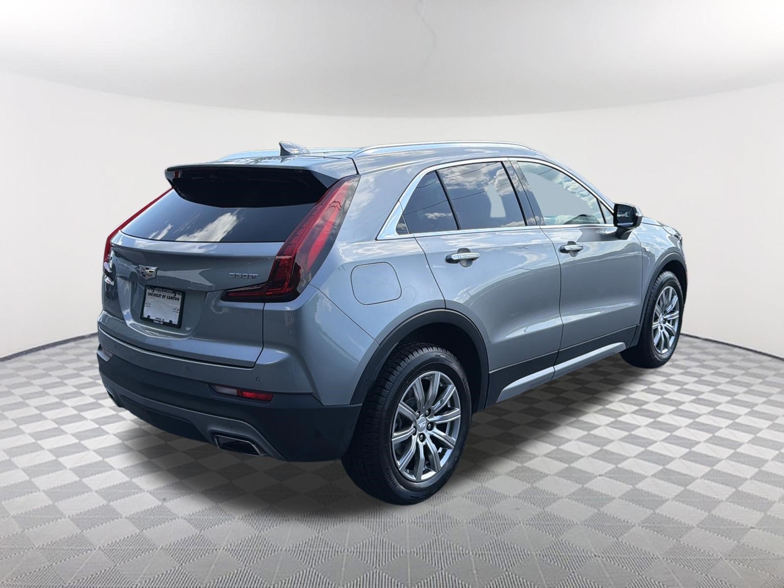 2023 Cadillac XT4 FWD Premium Luxury